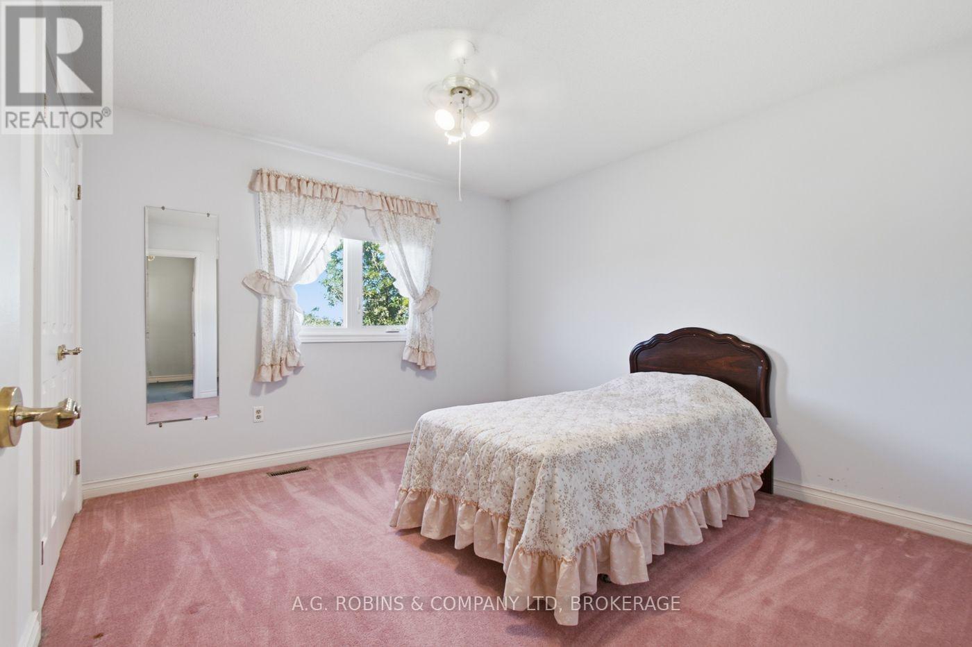 381 Kerman Avenue, Grimsby, Ontario  L3M 5C4 - Photo 21 - X13779756