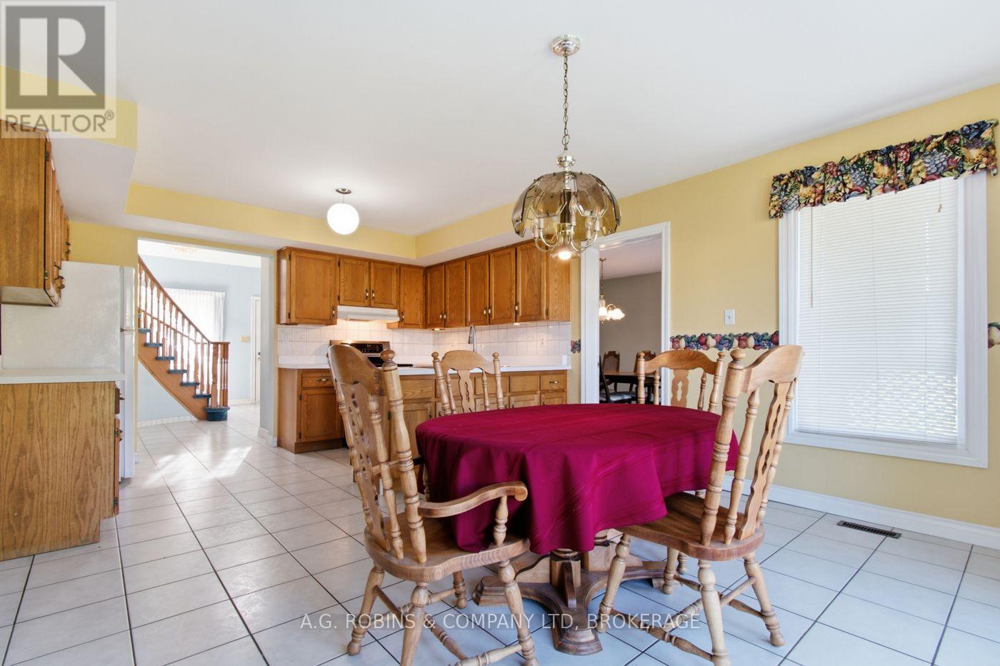 381 Kerman Avenue, Grimsby, Ontario  L3M 5C4 - Photo 8 - X13779756