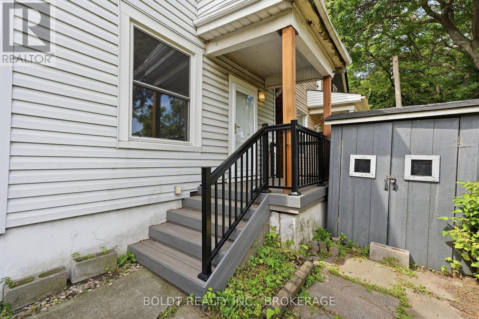 38 Mars Avenue, Hamilton, Ontario  L8L 3V8 - Photo 3 - X13779850