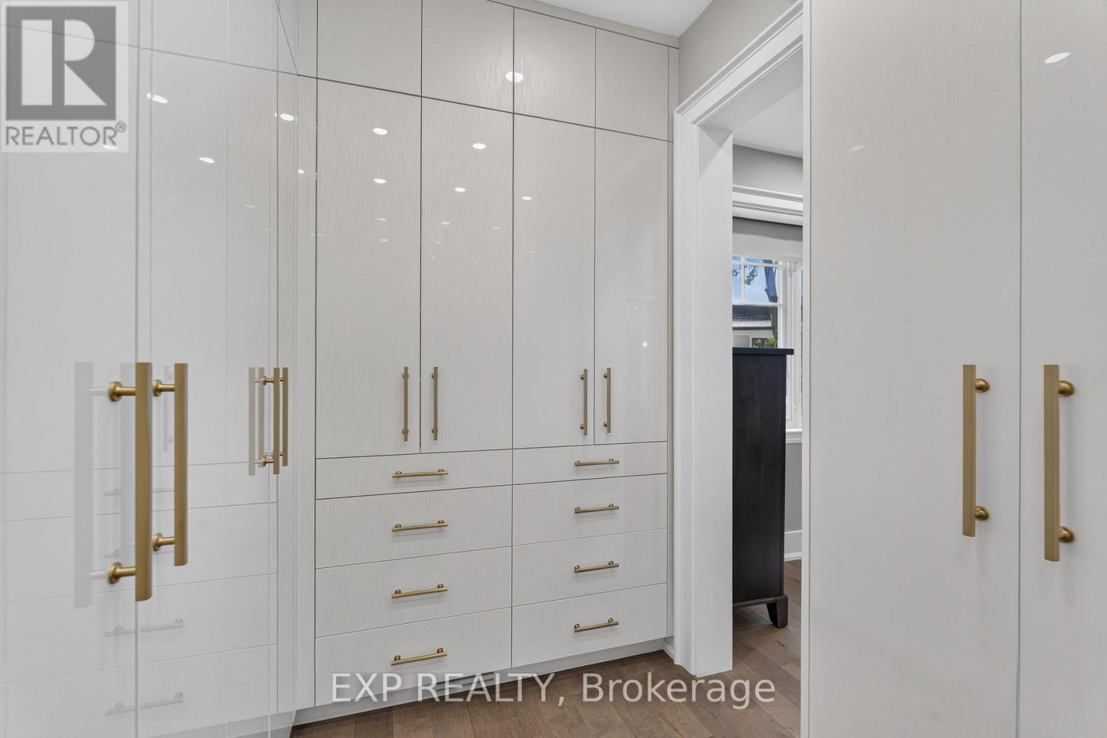 528 Wellington Crescent, Oakville, Ontario  L6L 4X5 - Photo 21 - W13779762