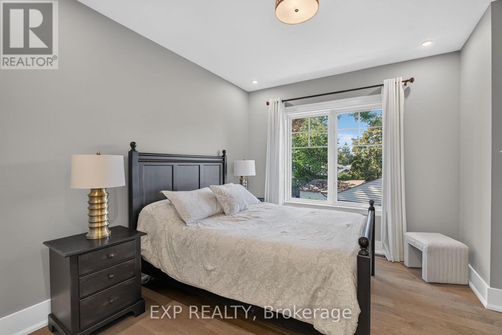 528 Wellington Crescent, Oakville, Ontario  L6L 4X5 - Photo 24 - W13779762
