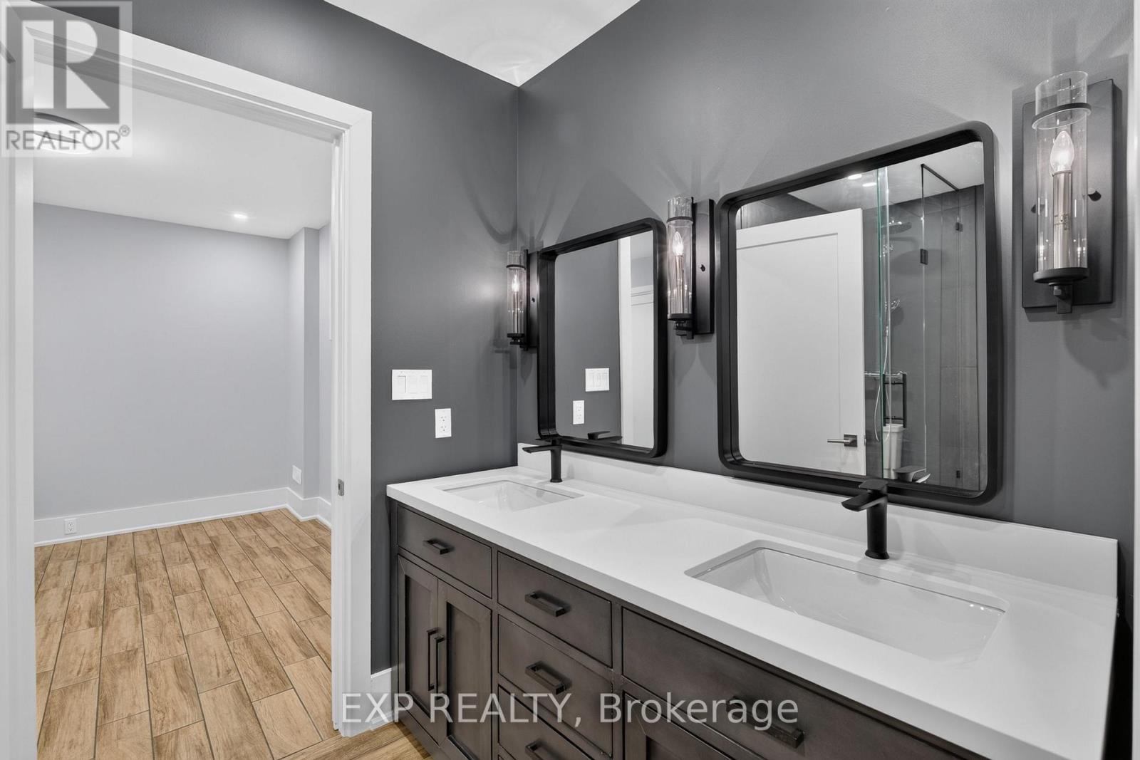 528 Wellington Crescent, Oakville, Ontario  L6L 4X5 - Photo 34 - W13779762