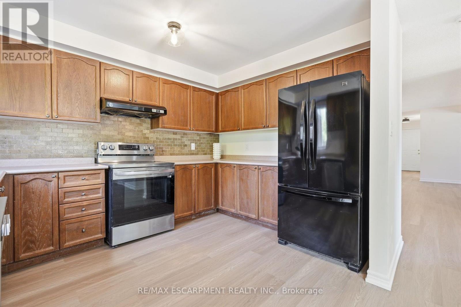 7 - 1745 Creek Way, Burlington, Ontario  L7L 7E1 - Photo 9 - W13775006