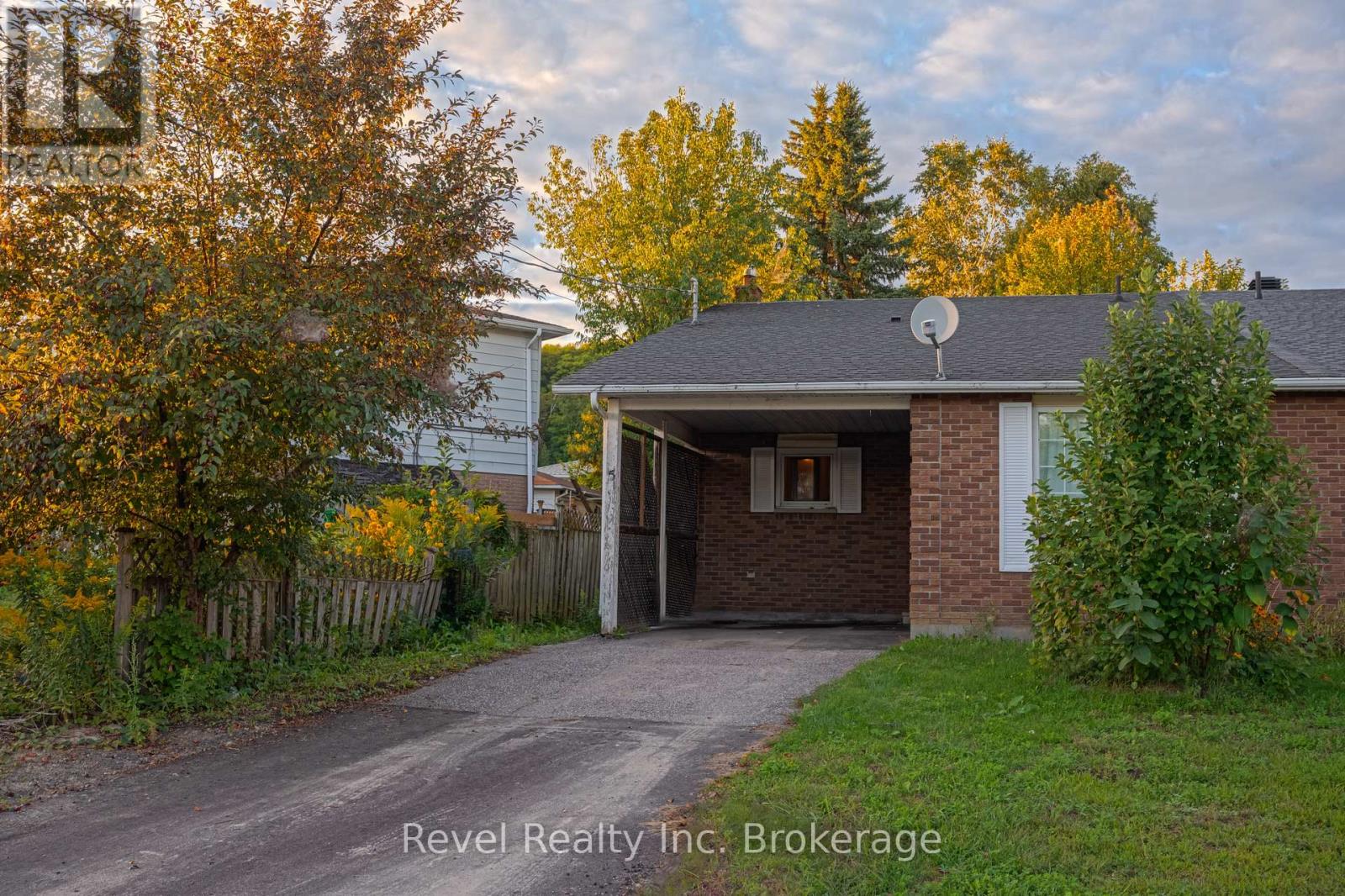 5 Southview Crescent, North Bay, Ontario  P1B 8T9 - Photo 1 - X13779906