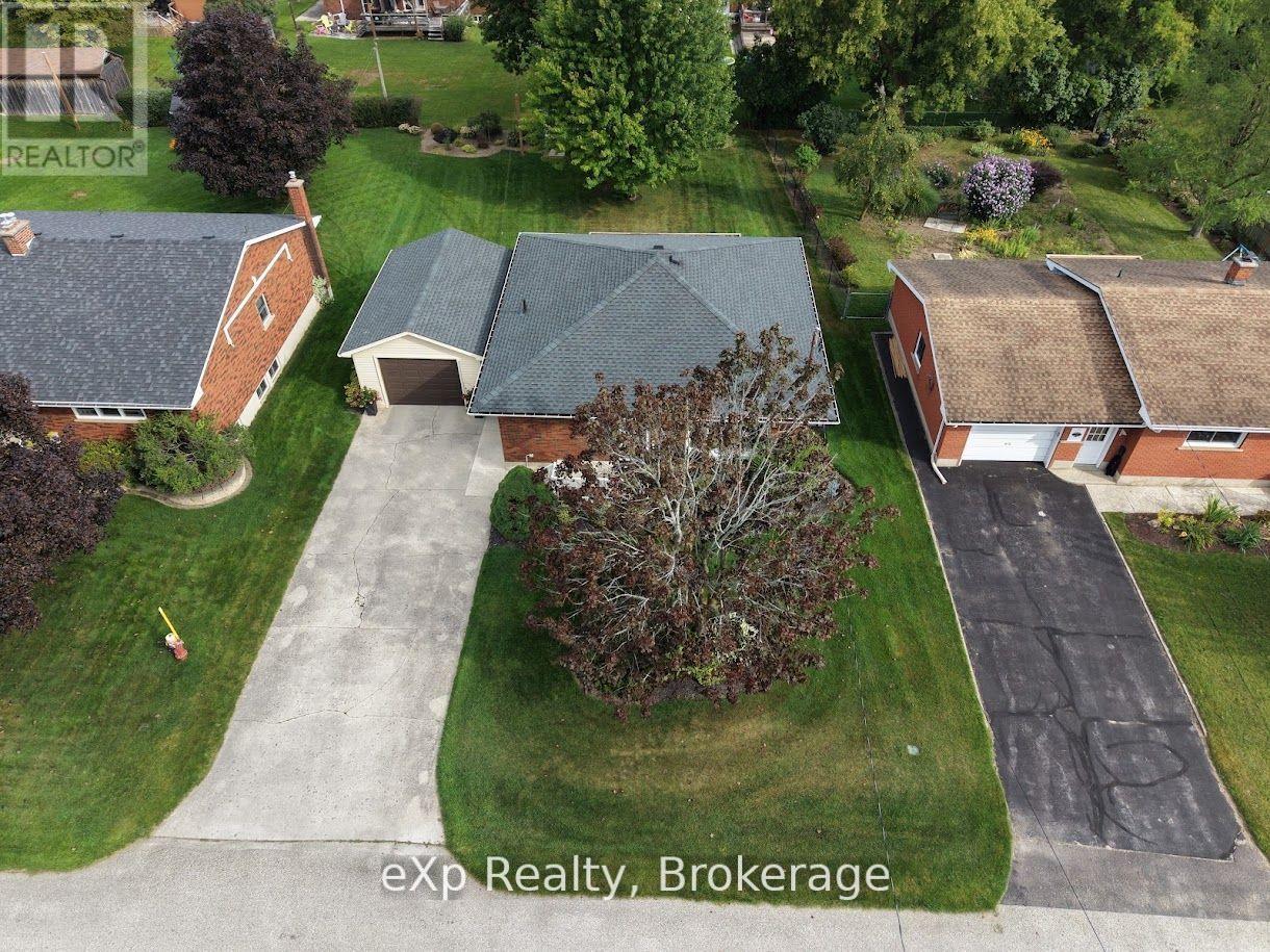 110 Brown's Lane, Brockton, Ontario  N0G 2V0 - Photo 13 - X13779902