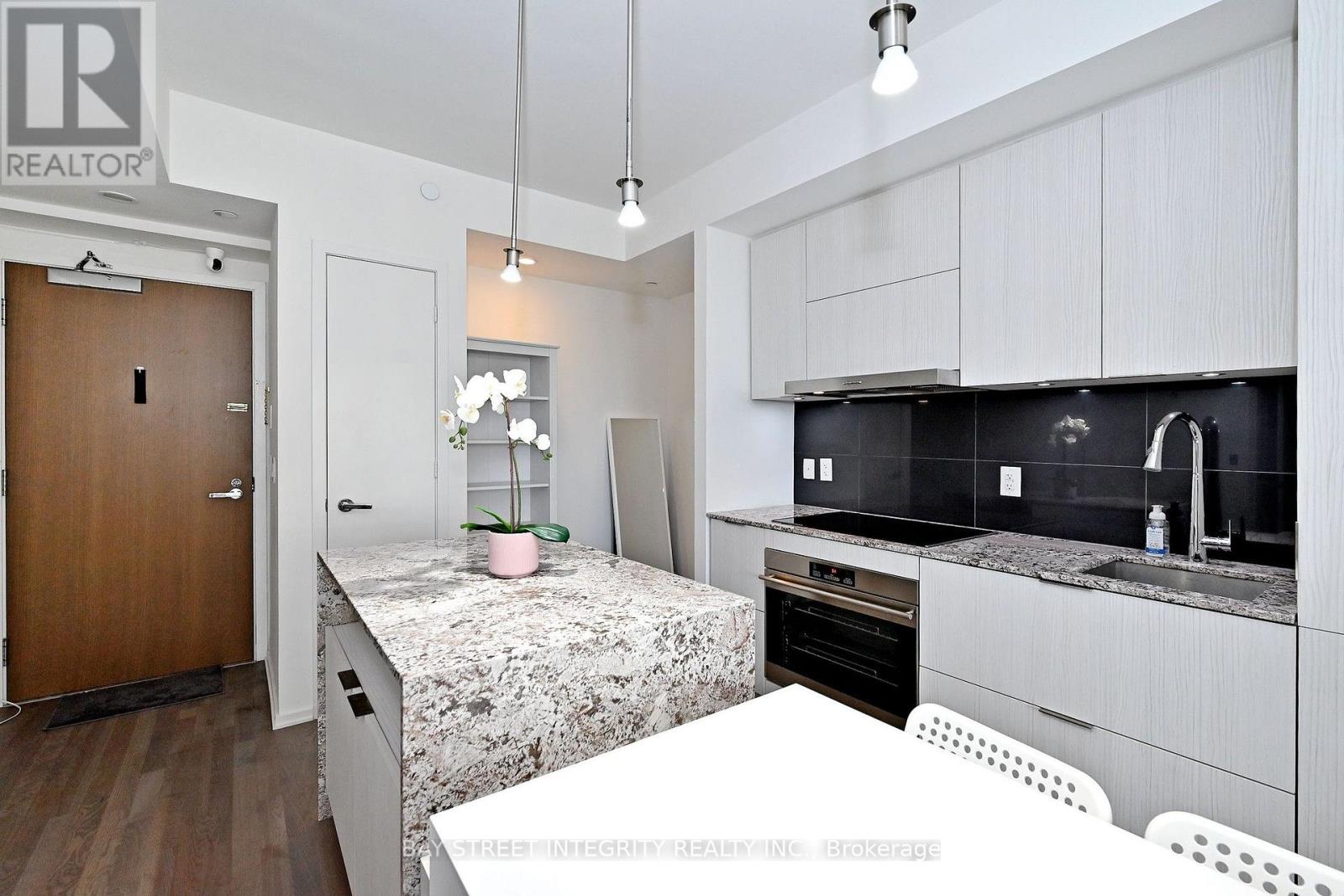 1512 - 1 Bloor Street E, Toronto, Ontario  M4W 0A8 - Photo 14 - C13779576