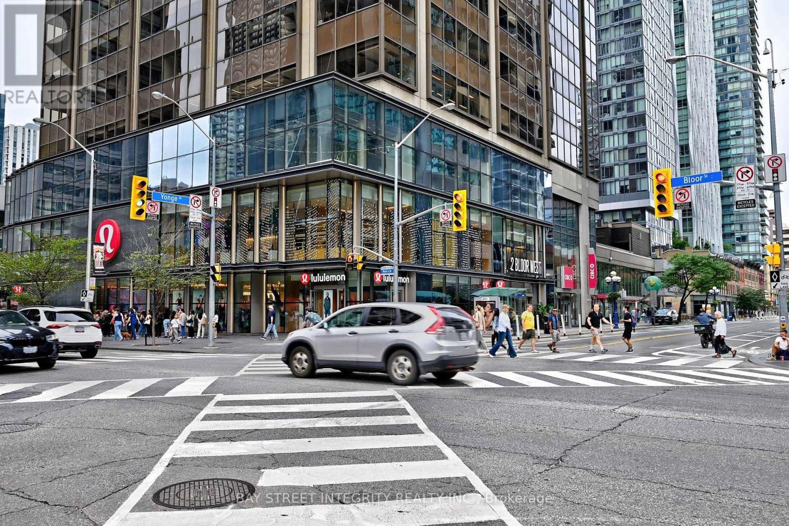 1512 - 1 Bloor Street E, Toronto, Ontario  M4W 0A8 - Photo 2 - C13779576