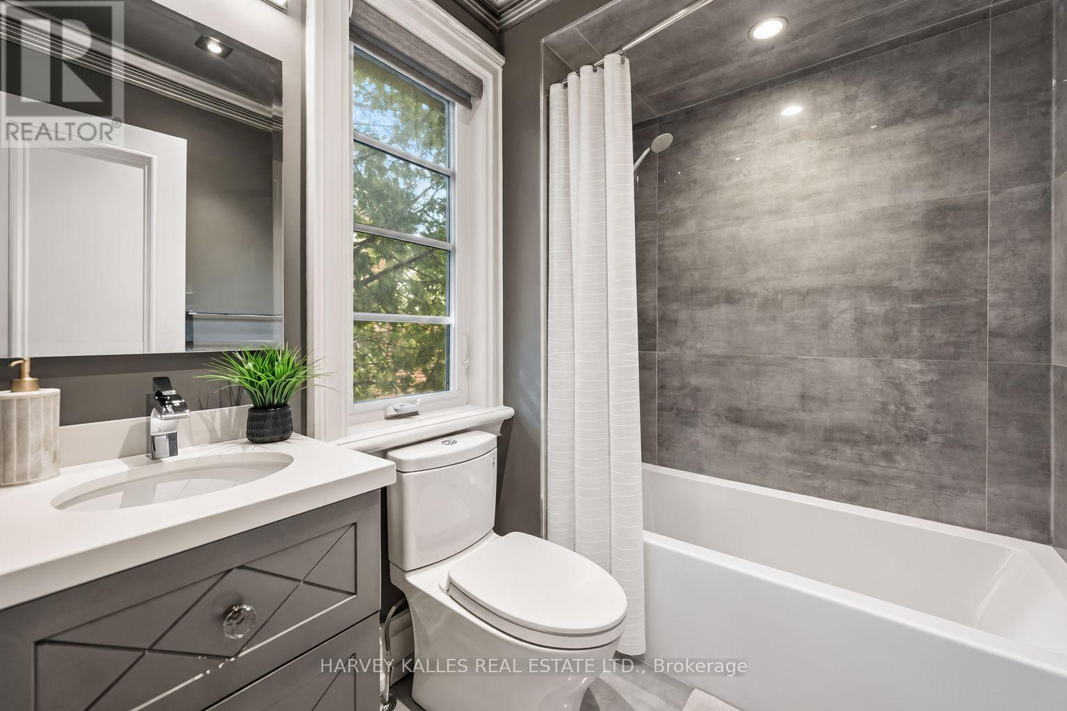 523 Vesta Drive, Toronto, Ontario  M5P 3A9 - Photo 30 - C13779646