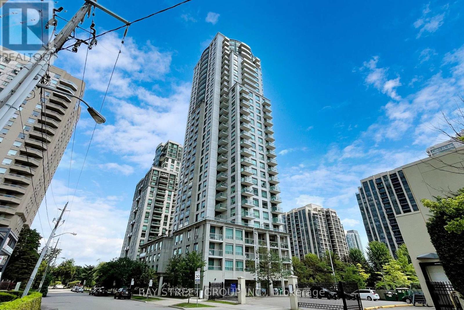 801 - 21 HILLCREST AVENUE, Toronto, Ontario