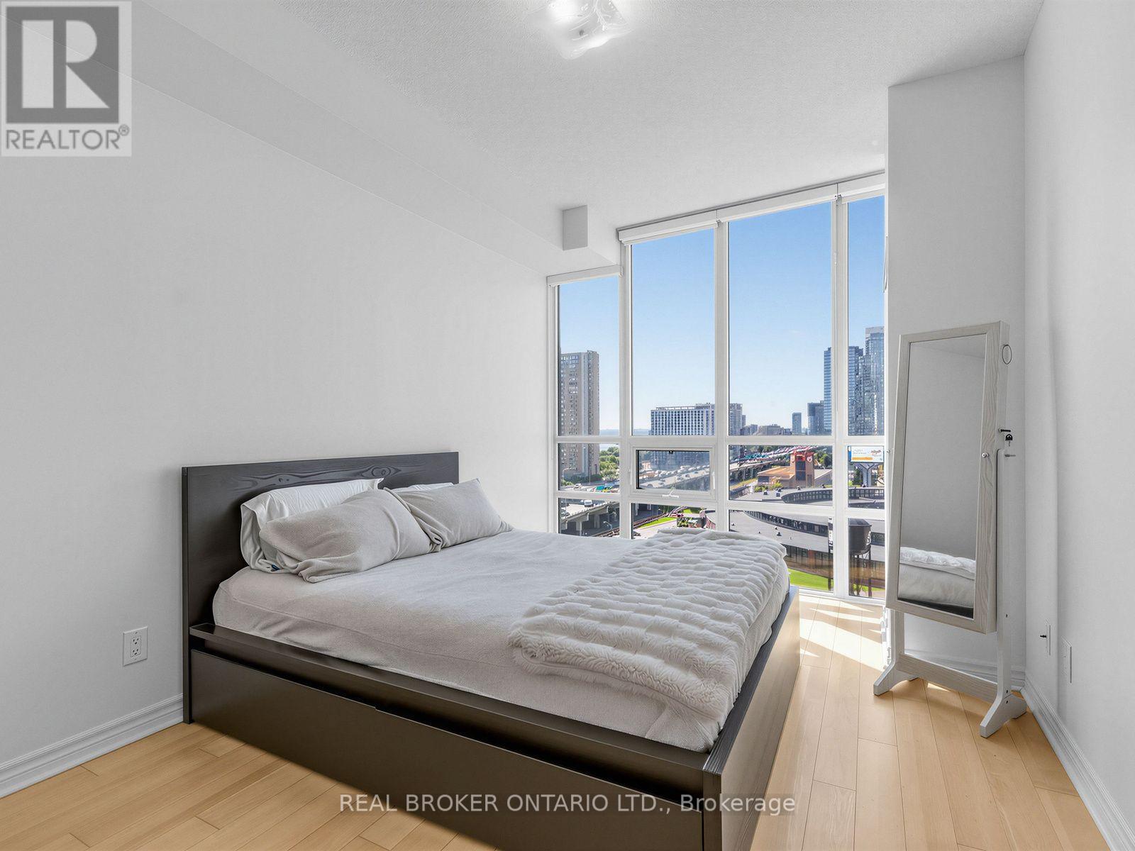 1717 - 25 Lower Simcoe Street, Toronto, Ontario  M5J 3A1 - Photo 10 - C13779806