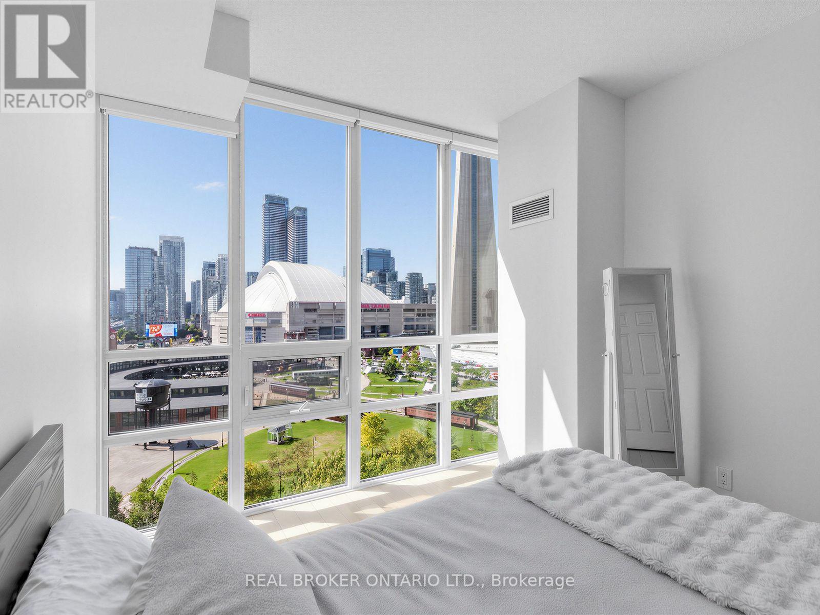 1717 - 25 Lower Simcoe Street, Toronto, Ontario  M5J 3A1 - Photo 11 - C13779806