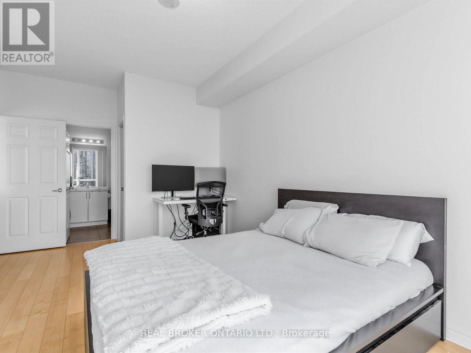 1717 - 25 Lower Simcoe Street, Toronto, Ontario  M5J 3A1 - Photo 13 - C13779806