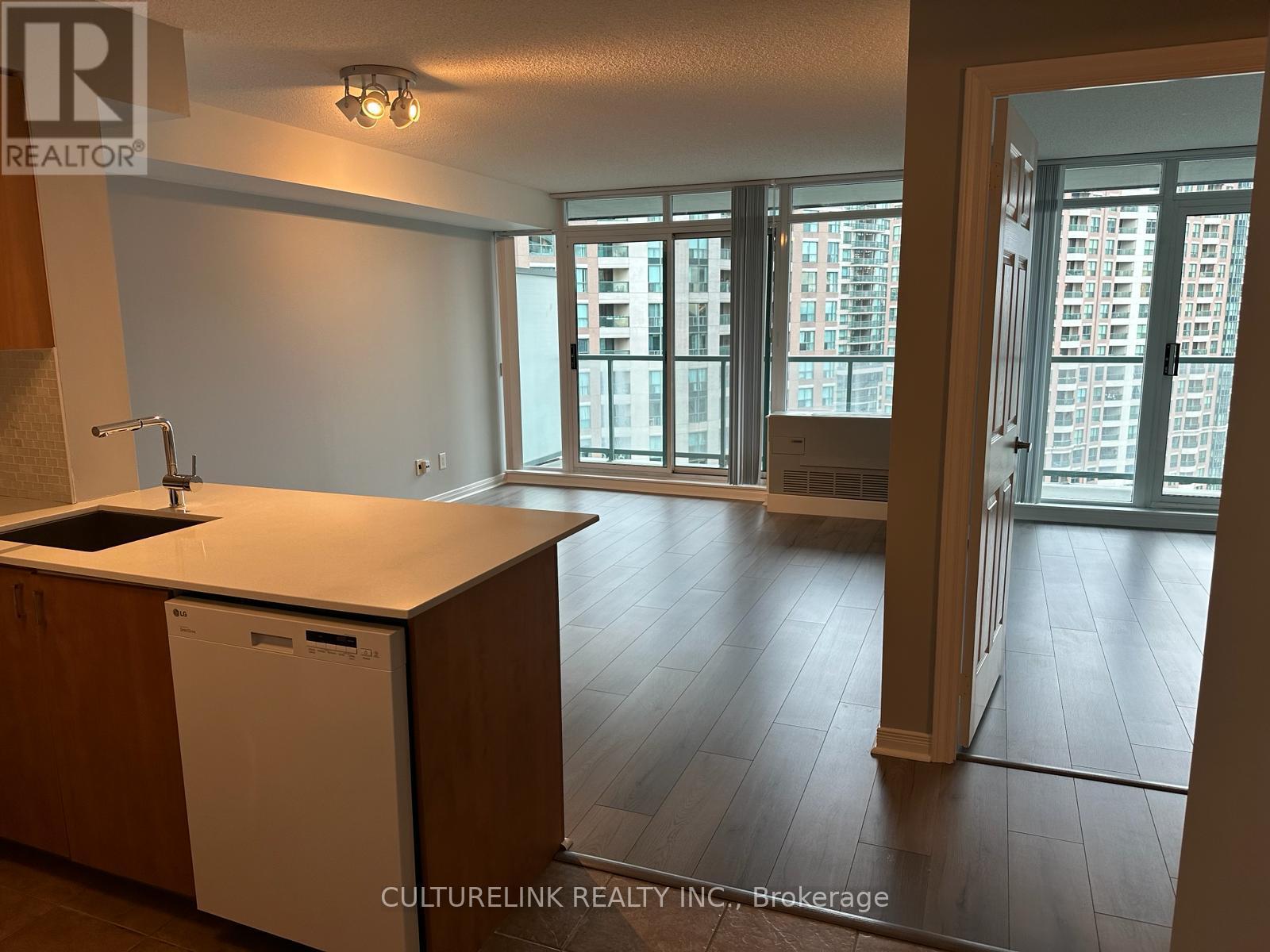 1509 - 5500 Yonge Street, Toronto, Ontario  M2N 7L1 - Photo 2 - C13779866
