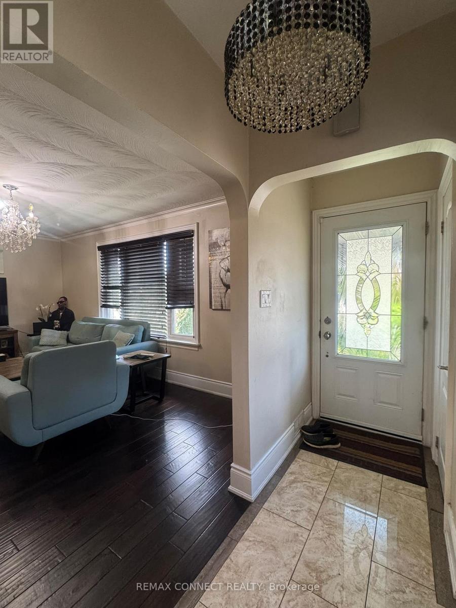 189 Tower Drive, Toronto, Ontario  M1R 3P6 - Photo 3 - E13779604