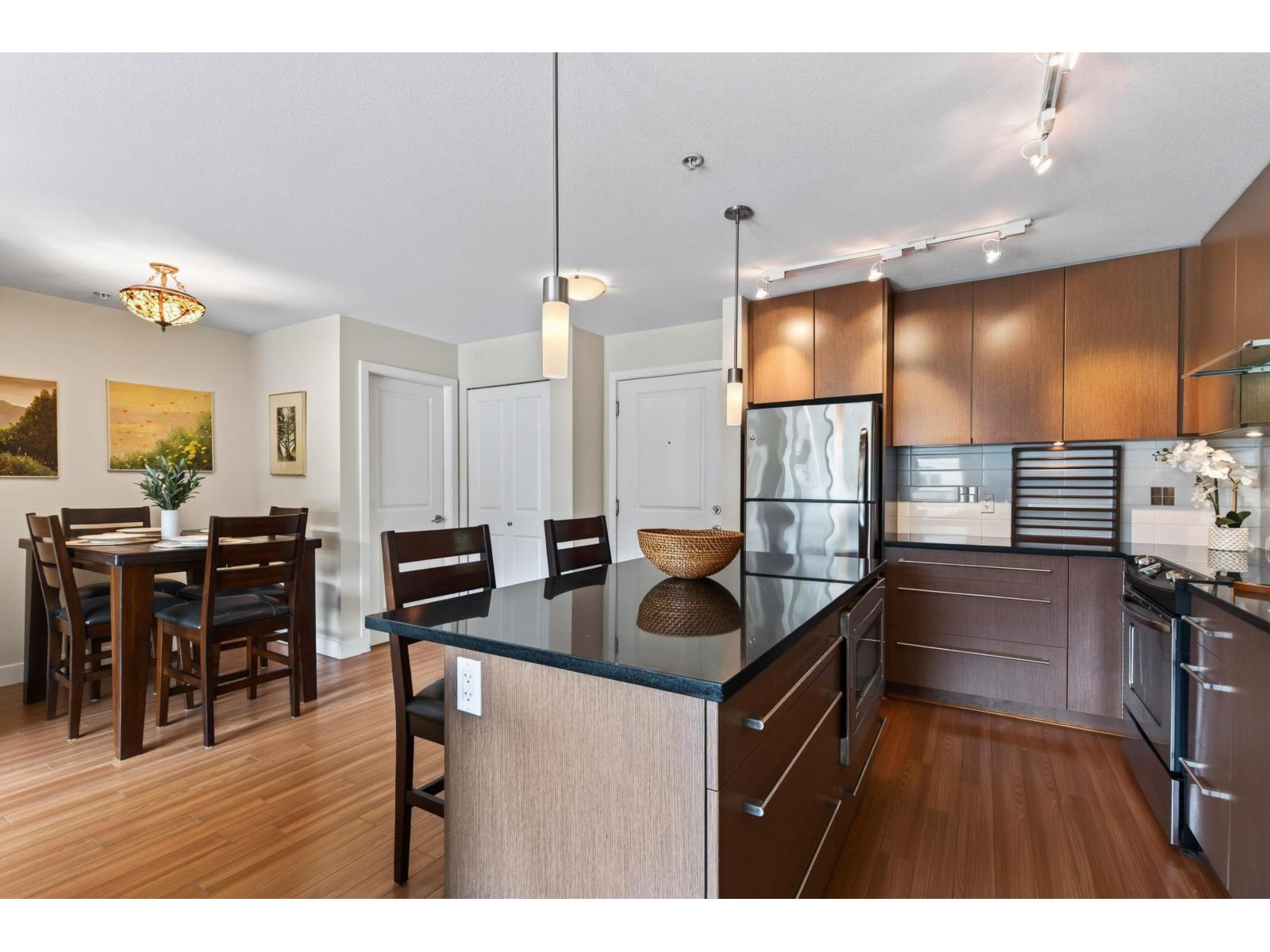 221 15745 Croydon Drive, Surrey, British Columbia  V3Z 2L5 - Photo 13 - R3161654