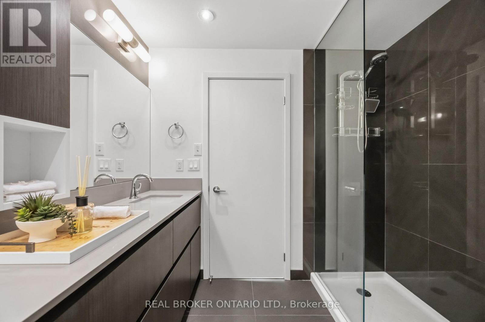 611 - 15 Baseball Place, Toronto, Ontario  M4M 0E6 - Photo 27 - E13779662