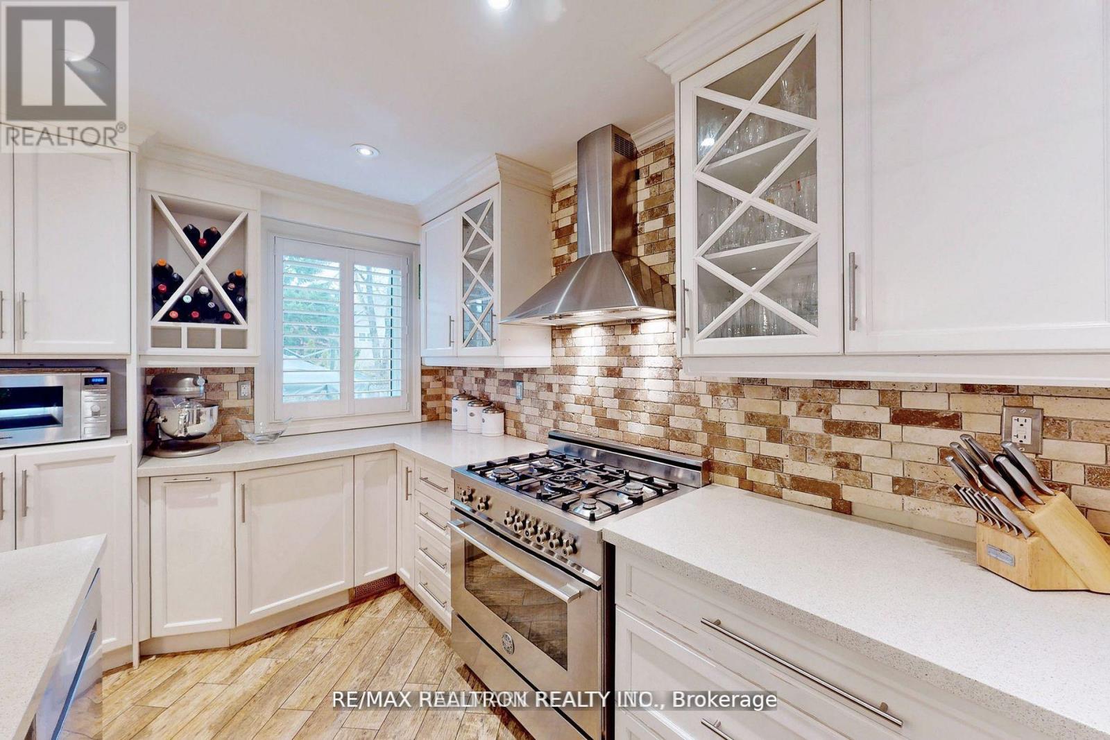 183 Blantyre Avenue, Toronto, Ontario  M1N 2R6 - Photo 12 - E13779688