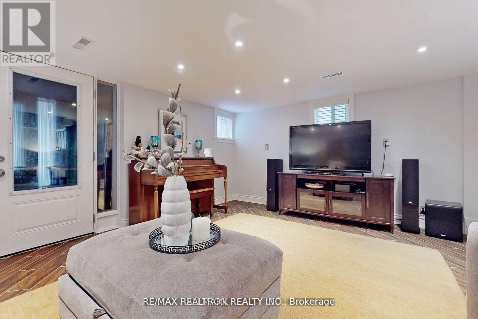 183 Blantyre Avenue, Toronto, Ontario  M1N 2R6 - Photo 29 - E13779688