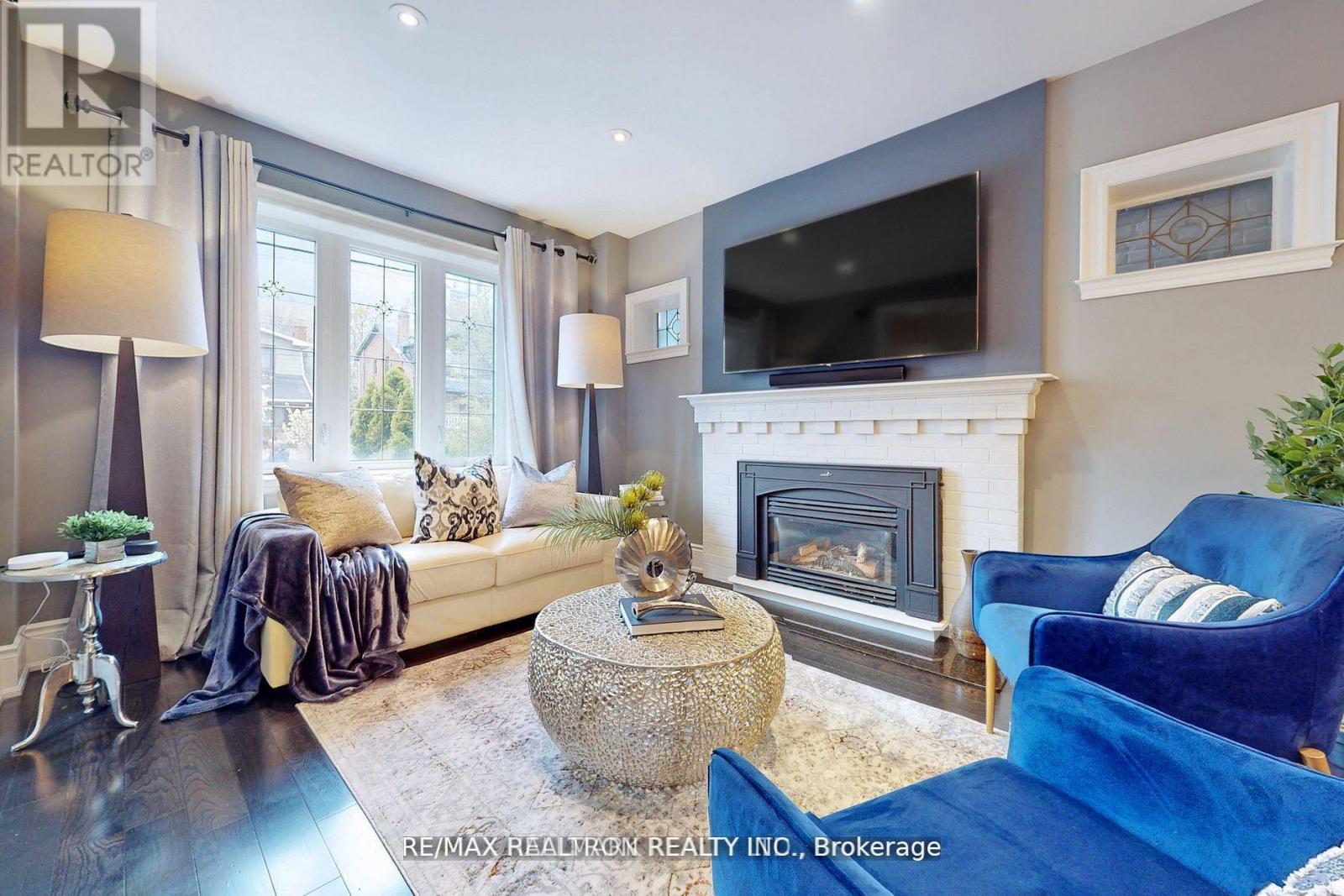 183 Blantyre Avenue, Toronto, Ontario  M1N 2R6 - Photo 3 - E13779688