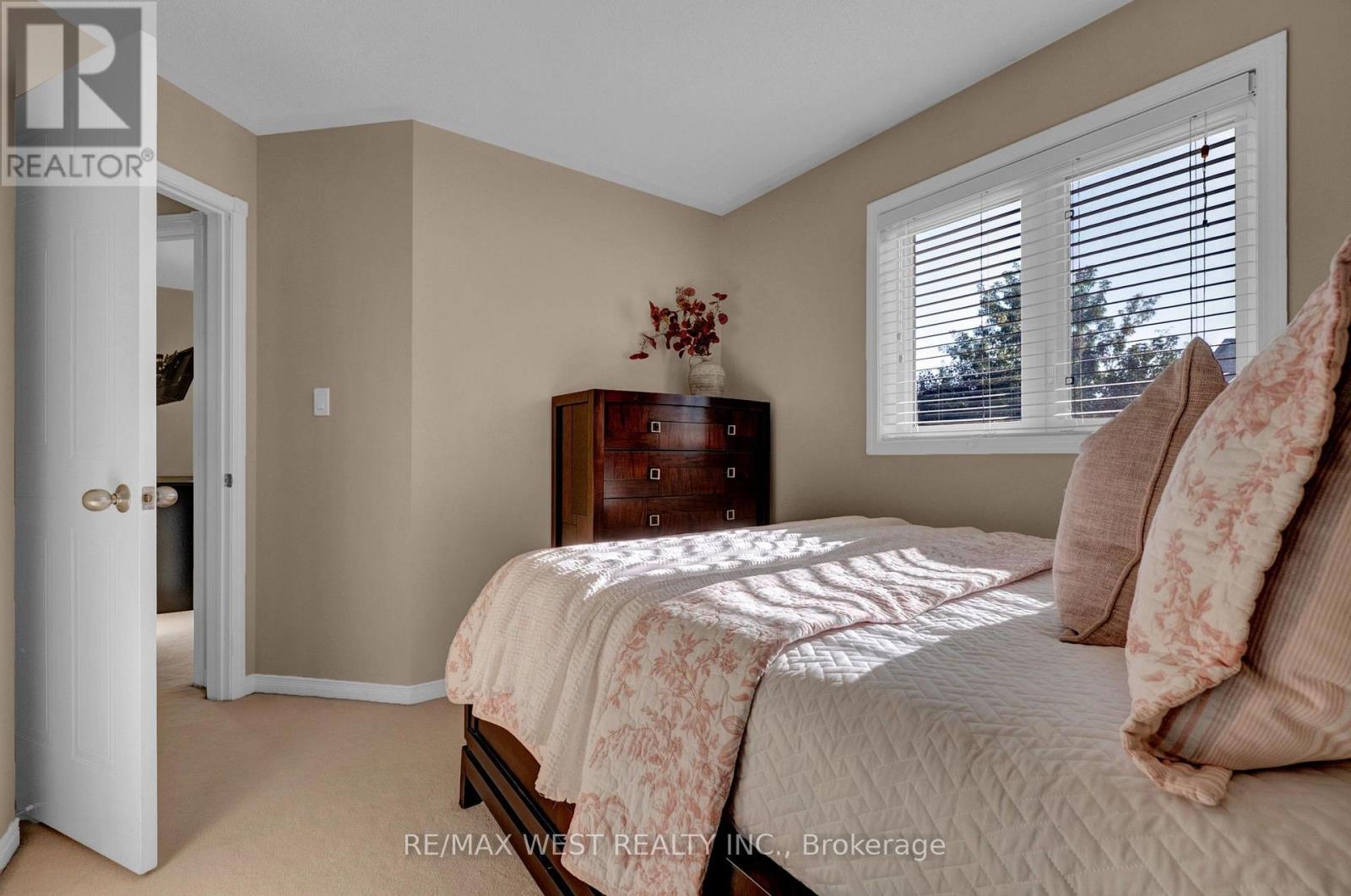 1210 Meath Drive, Oshawa, Ontario  L1K 0G5 - Photo 18 - E13779716