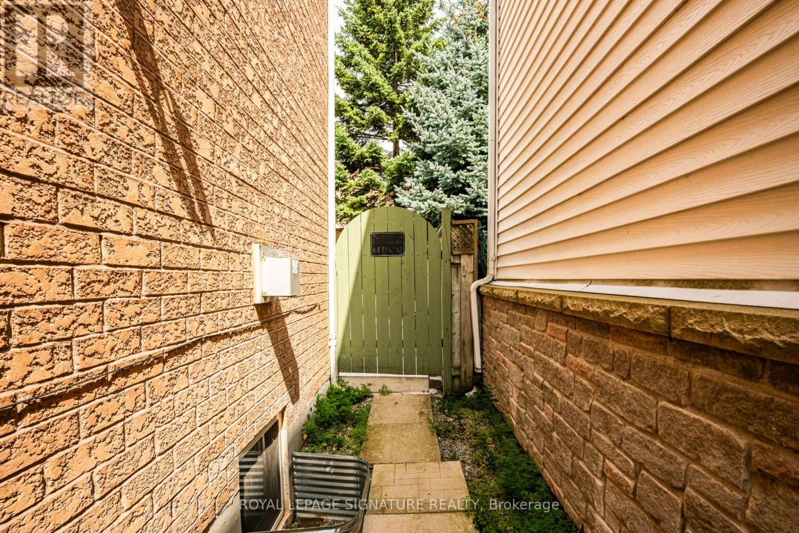Bsmt - 14 Portsmouth Drive, Toronto, Ontario  M1C 5E1 - Photo 3 - E13779730