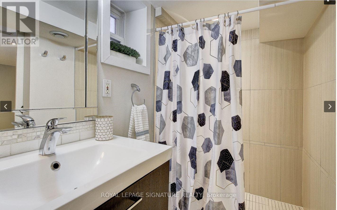 Bsmt - 216 Milverton Boulevard, Toronto, Ontario  M4J 1V5 - Photo 6 - E13779752