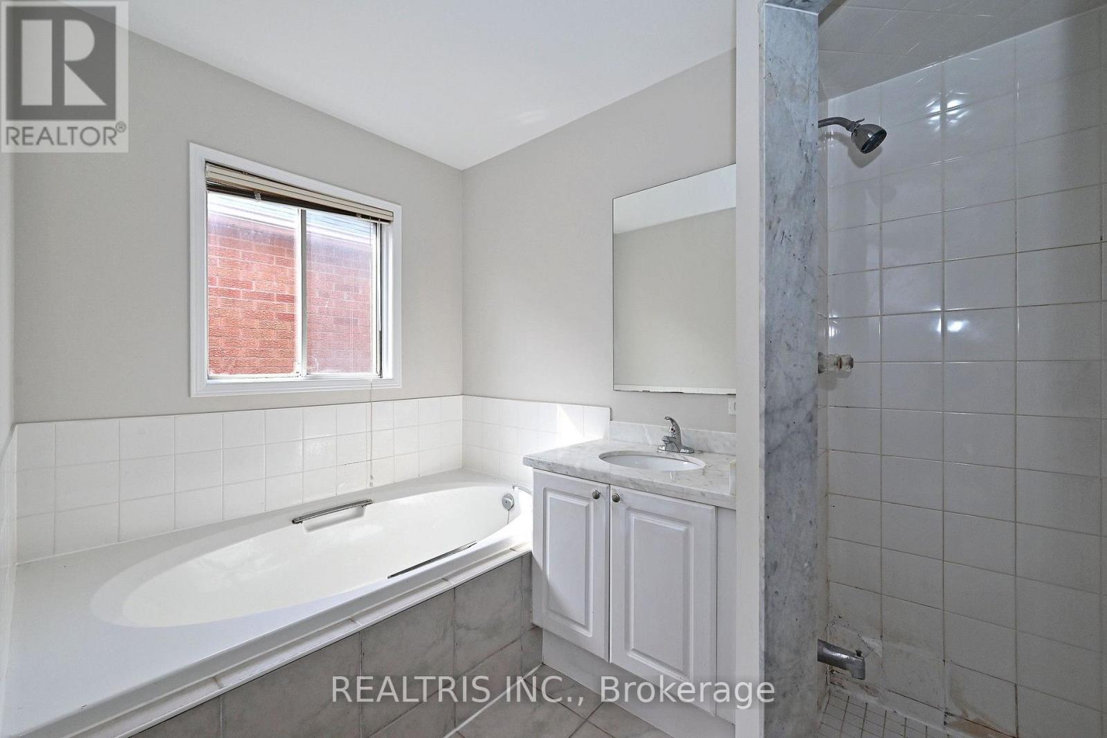 101 Booth Crescent N, Ajax, Ontario  L1Z 1H7 - Photo 32 - E13779758