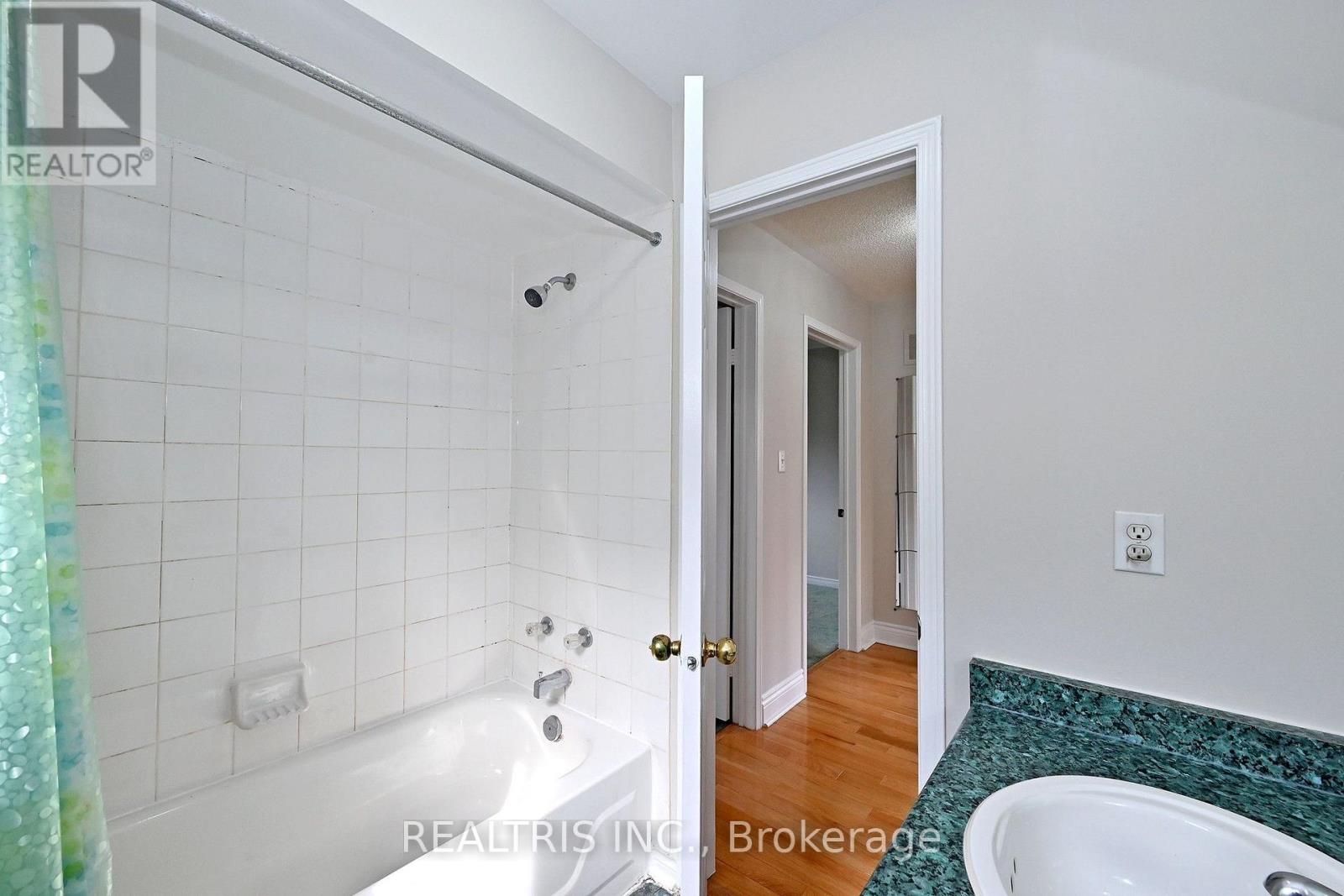 101 Booth Crescent N, Ajax, Ontario  L1Z 1H7 - Photo 40 - E13779758