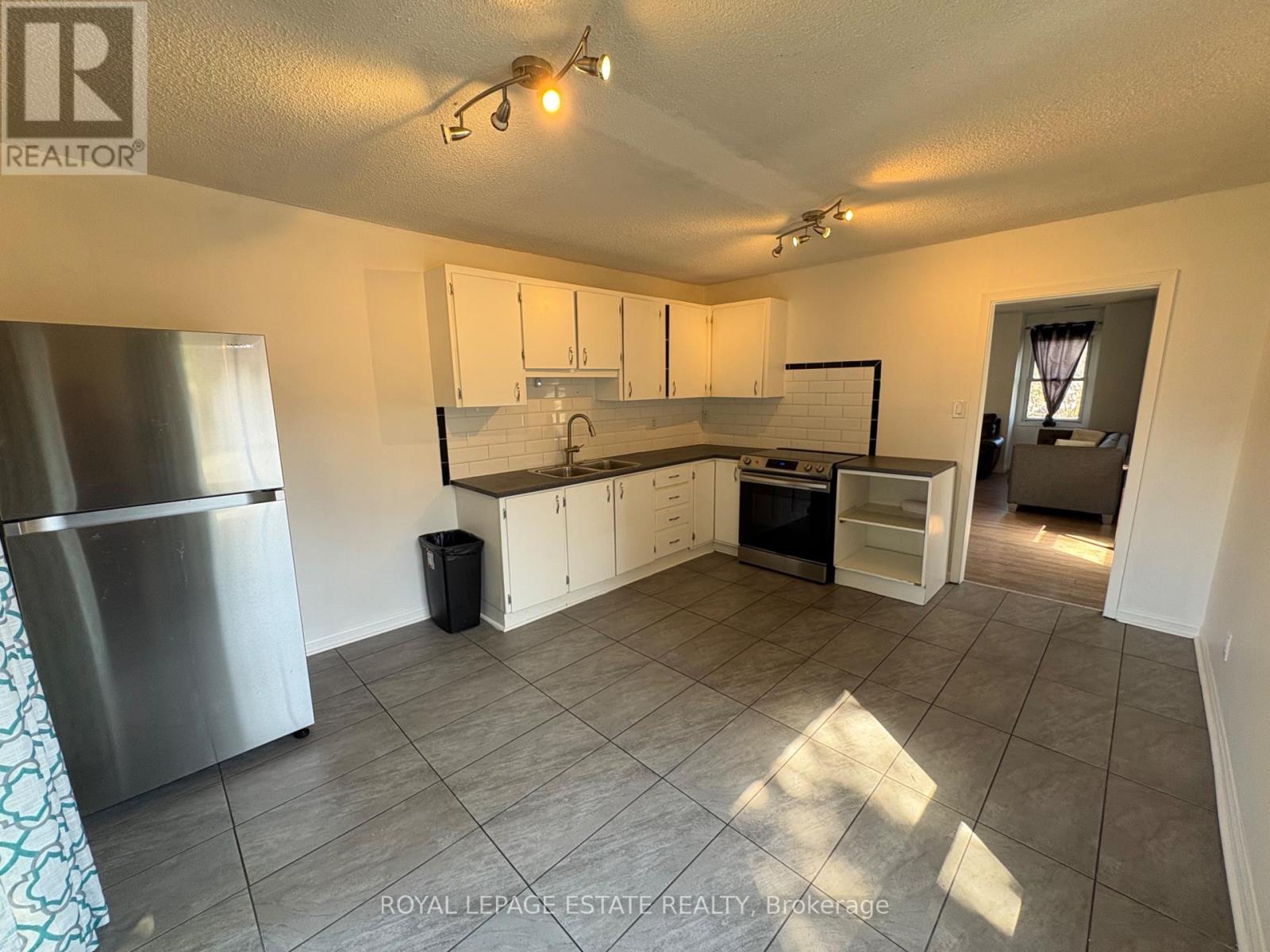 2nd Floor Apt - 88 Bexhill Avenue, Toronto, Ontario  M1L 3C1 - Photo 6 - E13779886