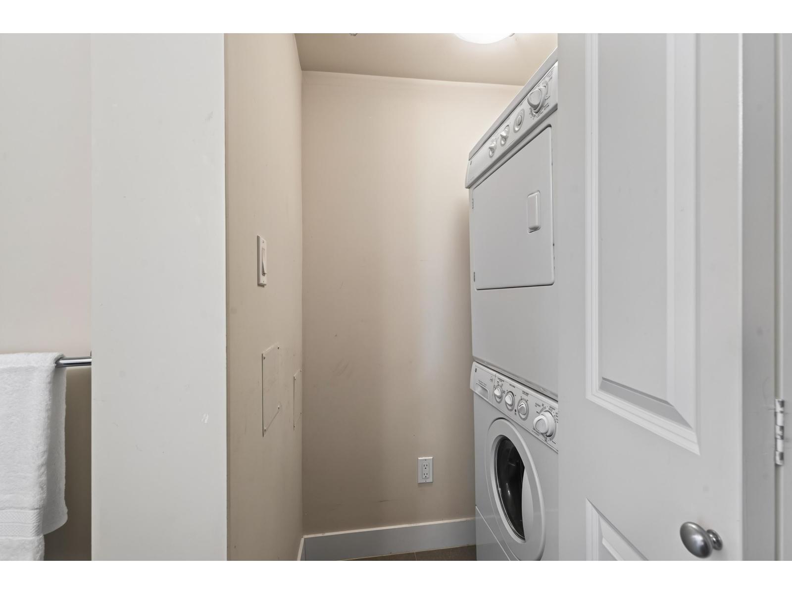 221 15745 Croydon Drive, Surrey, British Columbia  V3Z 2L5 - Photo 25 - R3161654