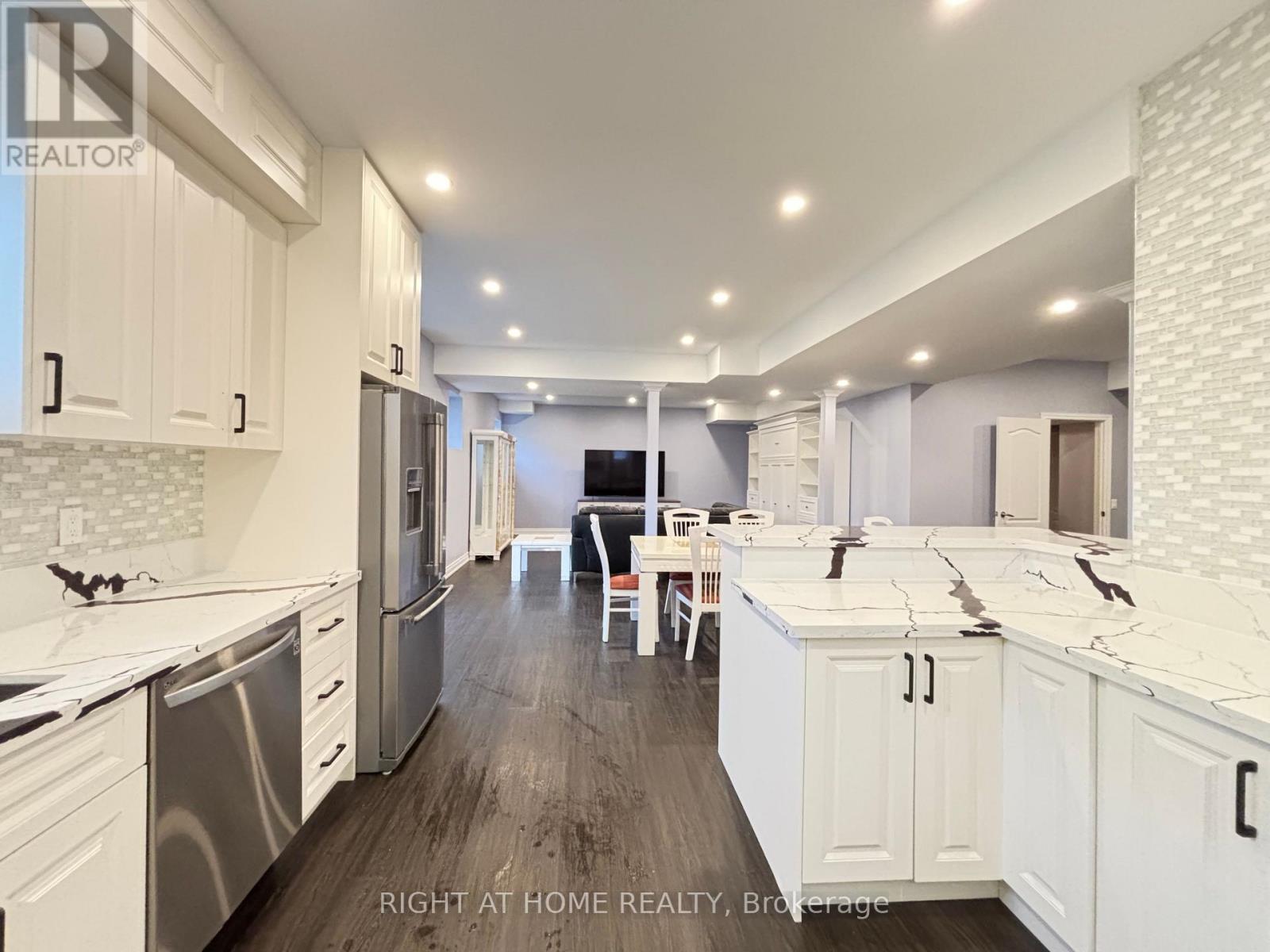 Basement - 33 Heintzman Crescent, Vaughan (Patterson), Ontario  L6A 4T8 - Photo 12 - N13779652