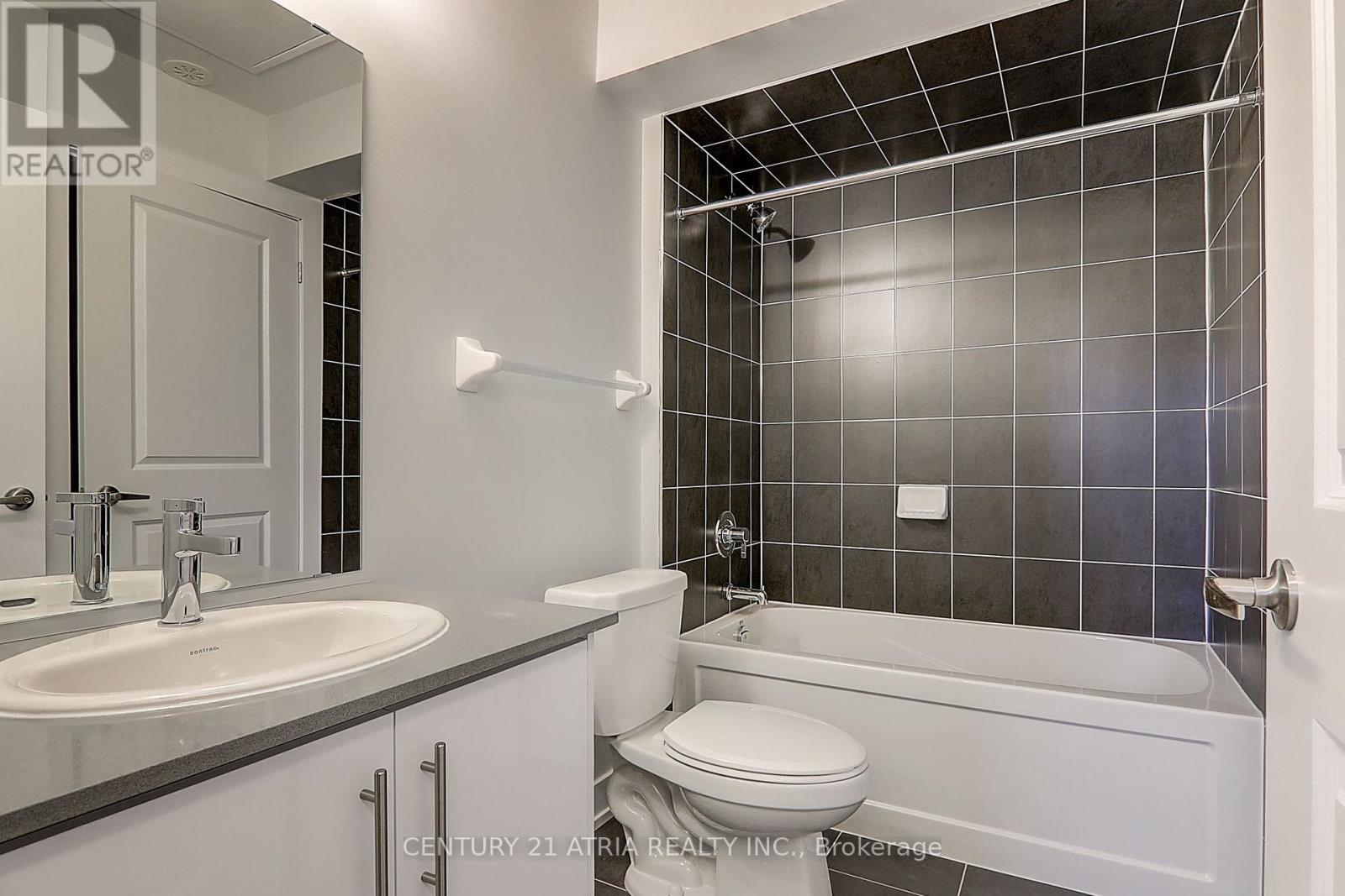 L-140 - 9580 Islington Avenue, Vaughan, Ontario  L4H 5E8 - Photo 10 - N13779728