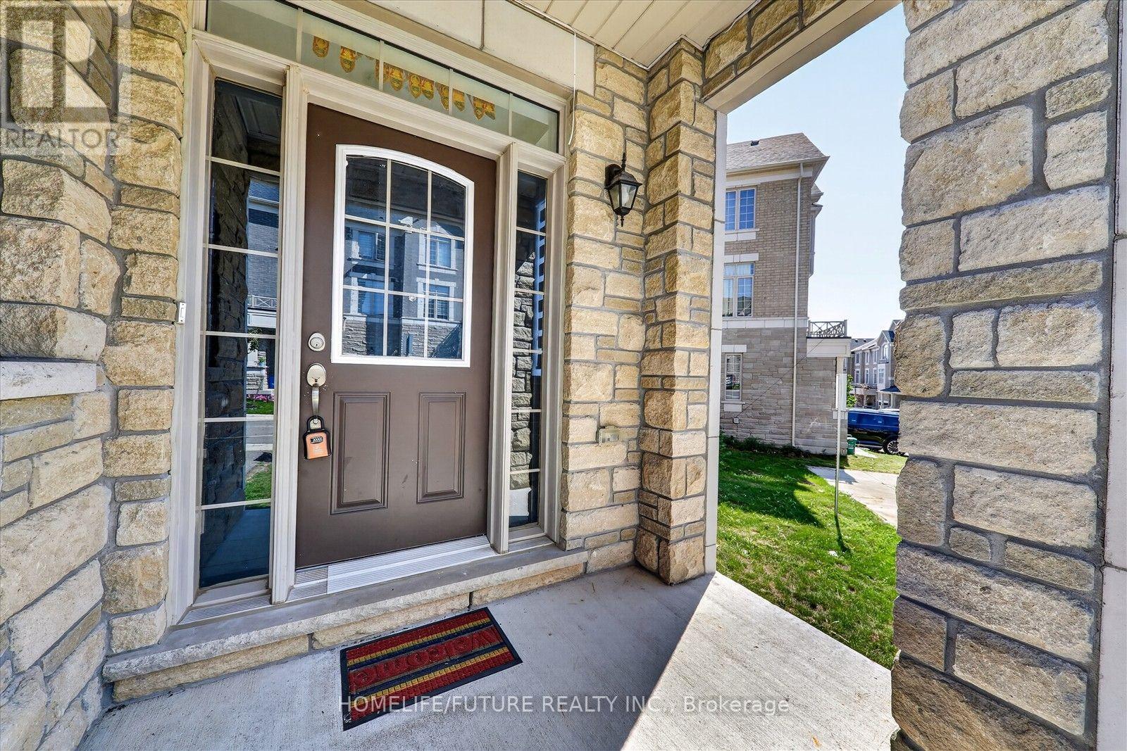 37 Andress Way, Markham, Ontario  L3S 0E9 - Photo 4 - N13779738
