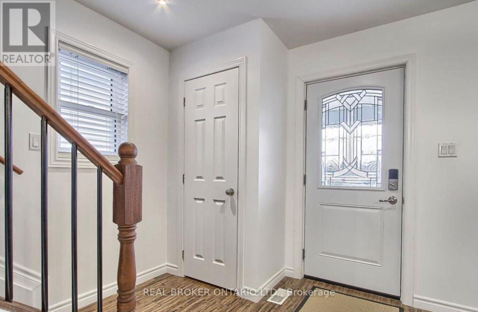 Main Floor - 57 Main Street S, Uxbridge, Ontario  L9P 1J4 - Photo 2 - N13779780