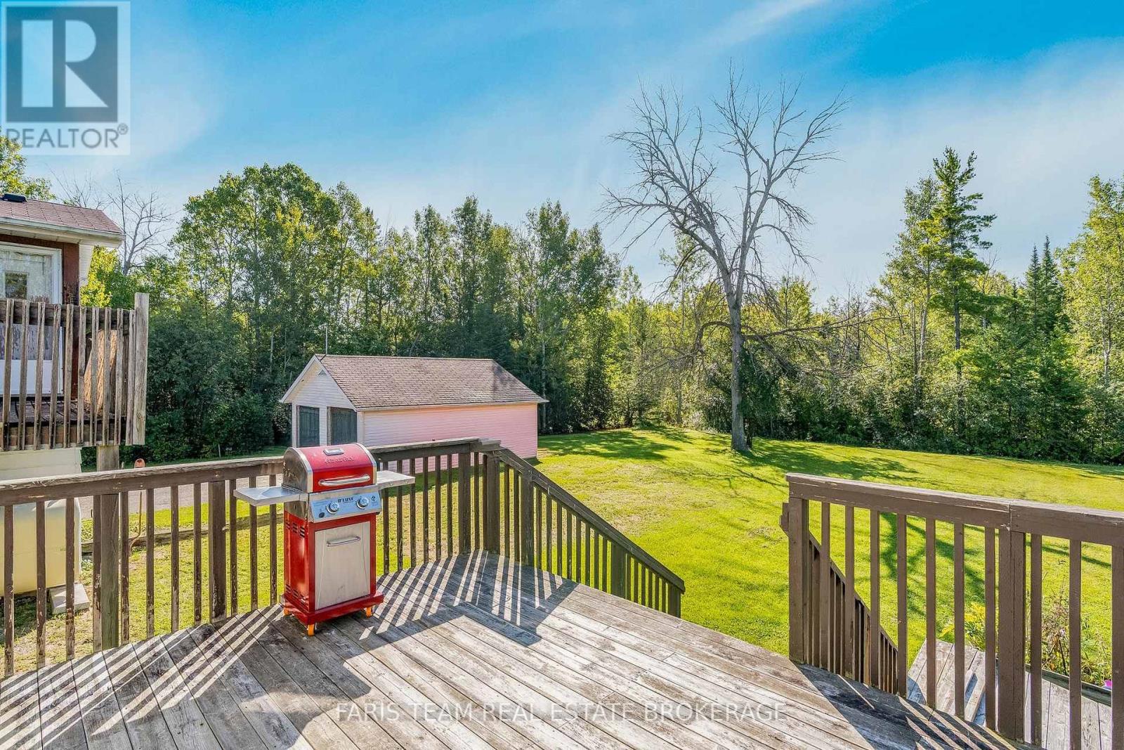 8801 Beachwood Road, Wasaga Beach, Ontario  L9Z 2G5 - Photo 7 - S13779670