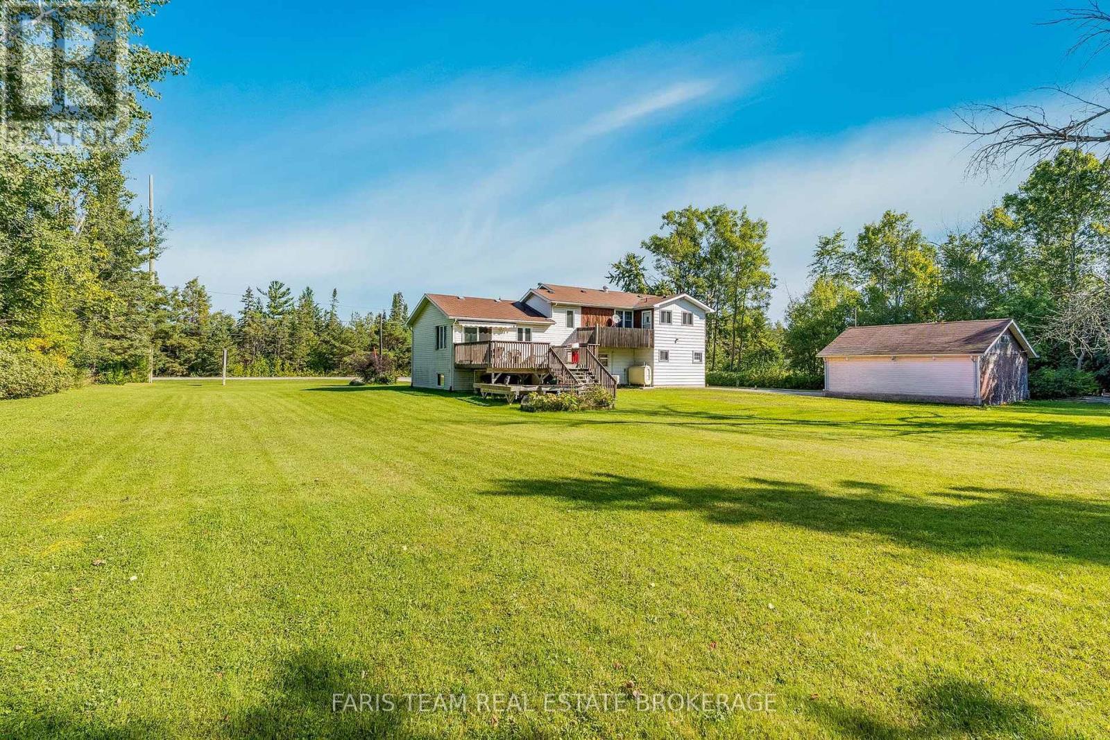 8801 Beachwood Road, Wasaga Beach, Ontario  L9Z 2G5 - Photo 10 - S13779680