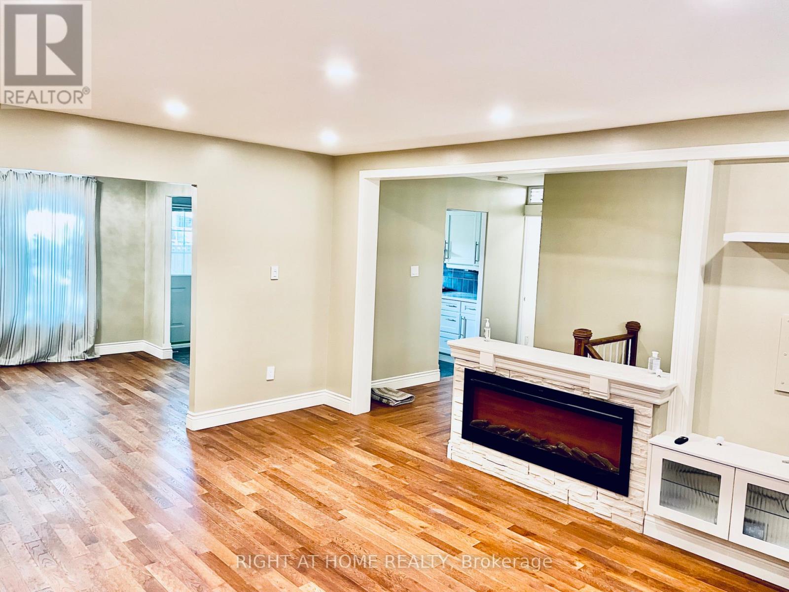 6 Beechcroft Circle, Barrie, Ontario  L4M 4Y4 - Photo 11 - S13779700