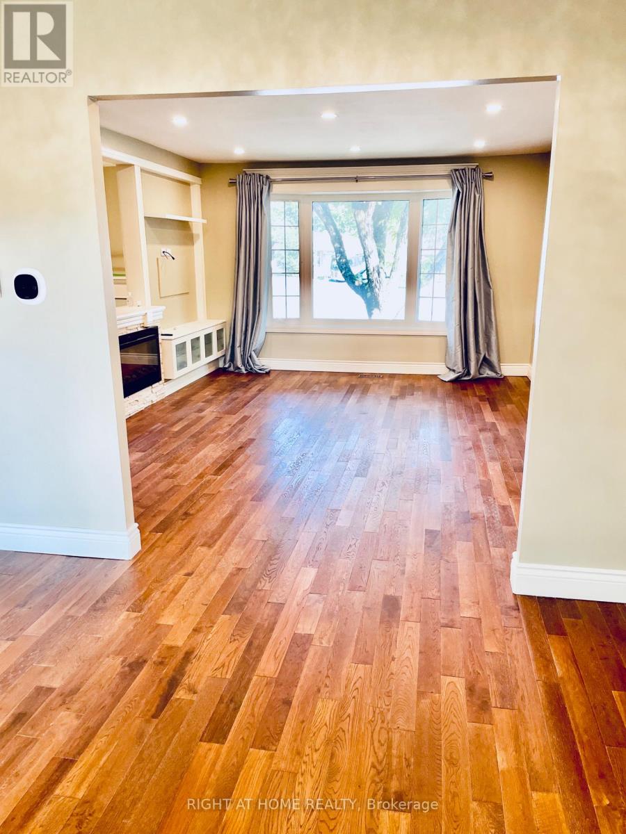 6 Beechcroft Circle, Barrie, Ontario  L4M 4Y4 - Photo 2 - S13779700
