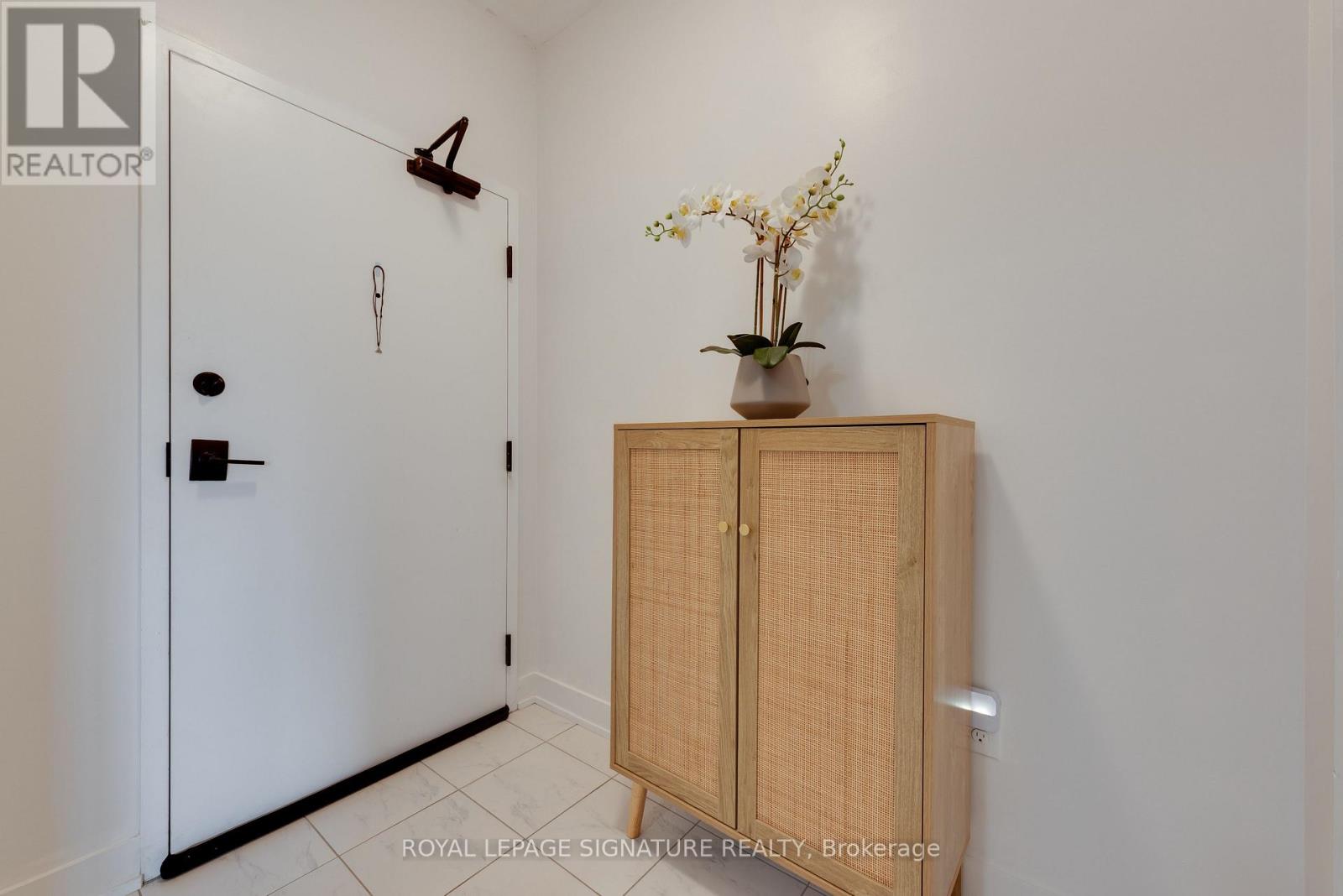 508 - 10 Culinary Lane, Barrie (Innis-Shore), Ontario  L9J 0K2 - Photo 5 - S13779782