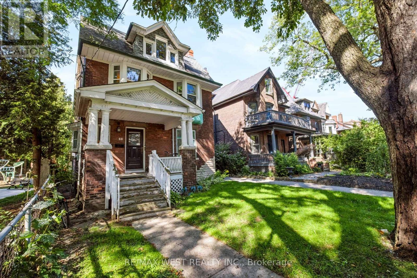 68 BEATY AVENUE, Toronto, Ontario