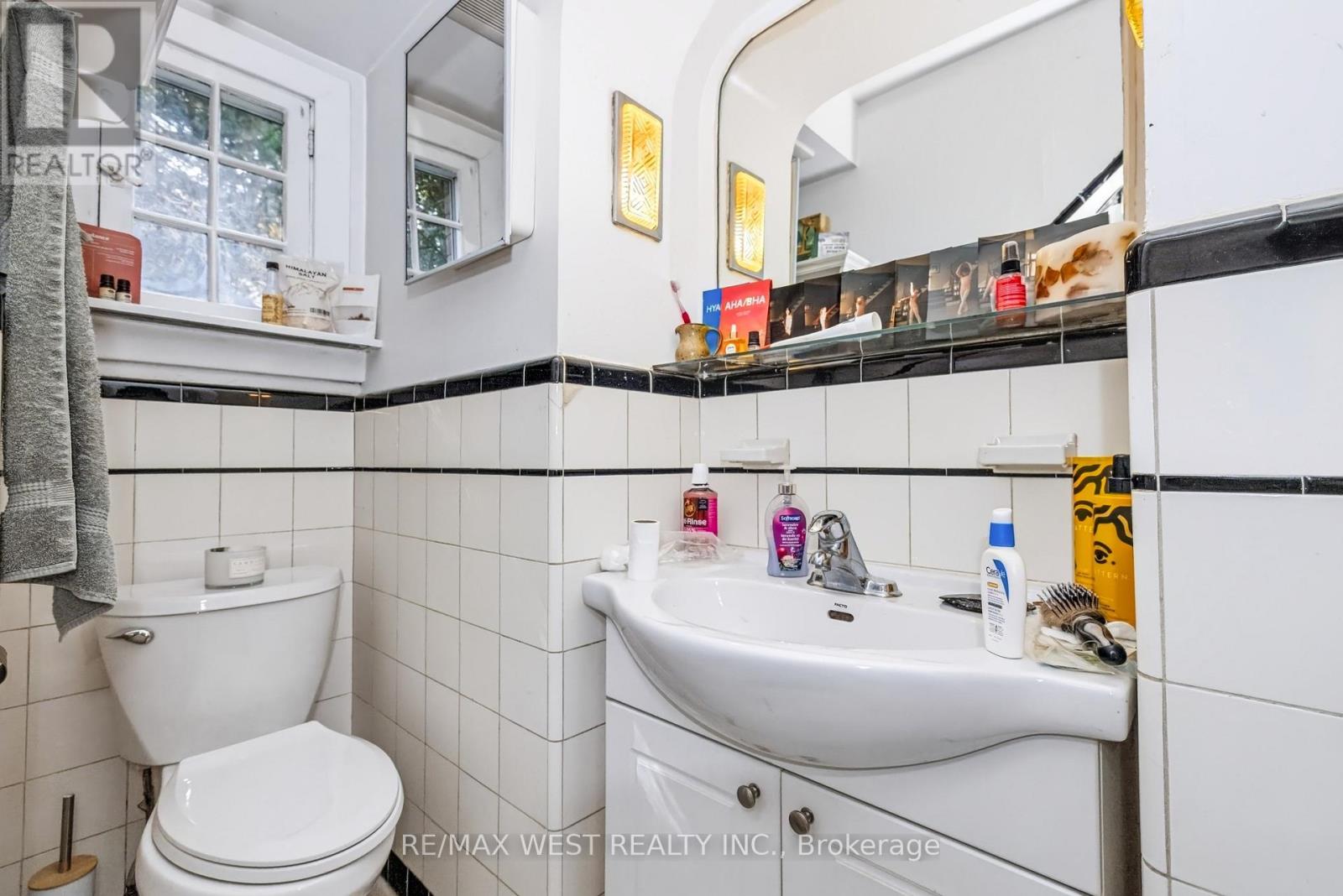 68 Beaty Avenue, Toronto, Ontario  M6K 3B4 - Photo 16 - W13779624