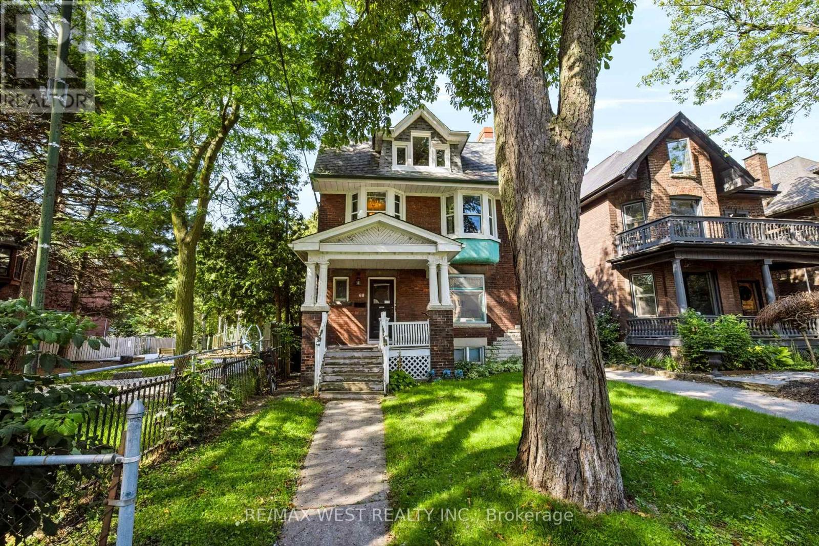 68 Beaty Avenue, Toronto, Ontario  M6K 3B4 - Photo 2 - W13779624