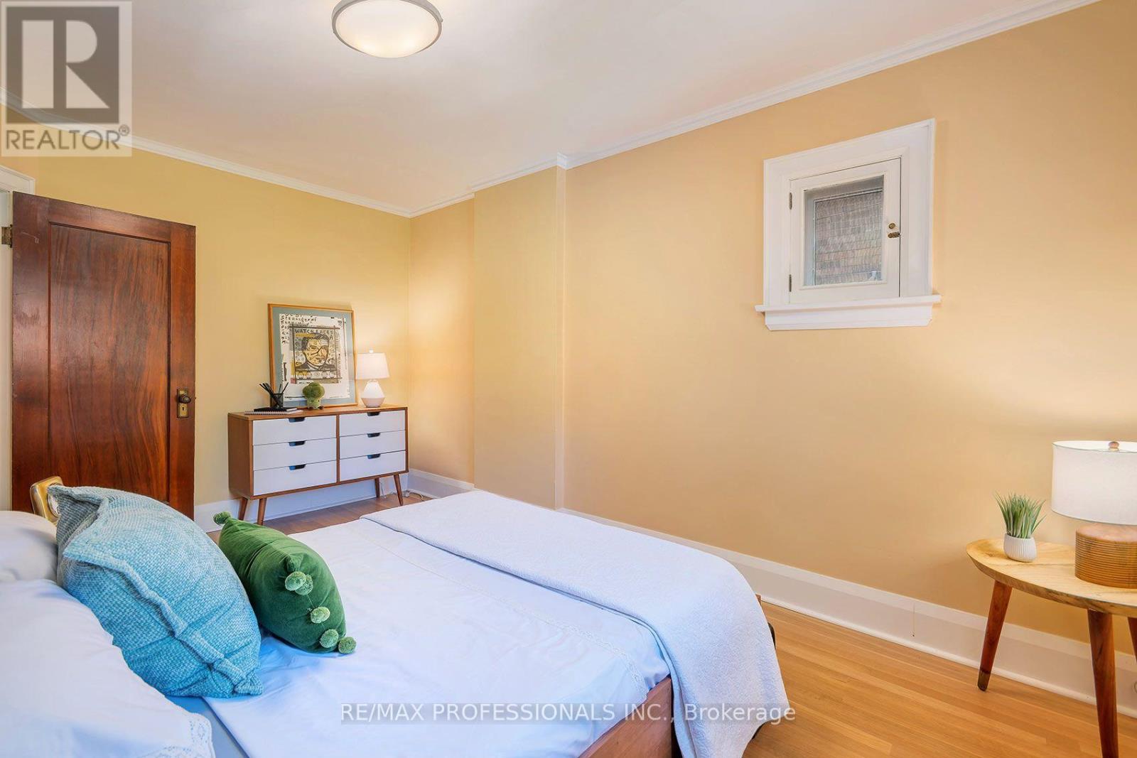 15 Idyllwood Crescent, Toronto, Ontario  M6P 3G7 - Photo 15 - W13779656
