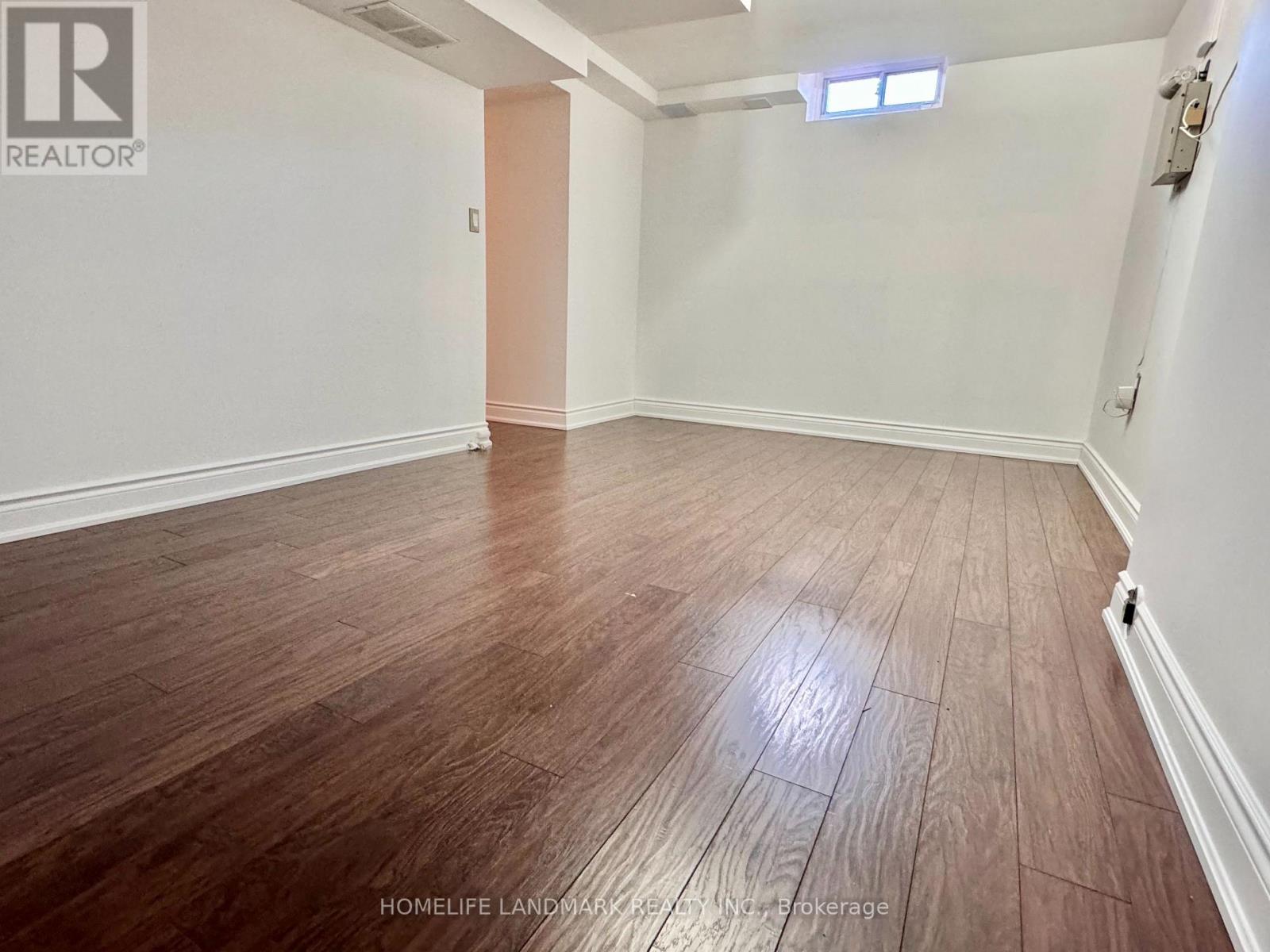 1049 Wetherby Lane E, Mississauga, Ontario  L4W 4R9 - Photo 13 - W13779704