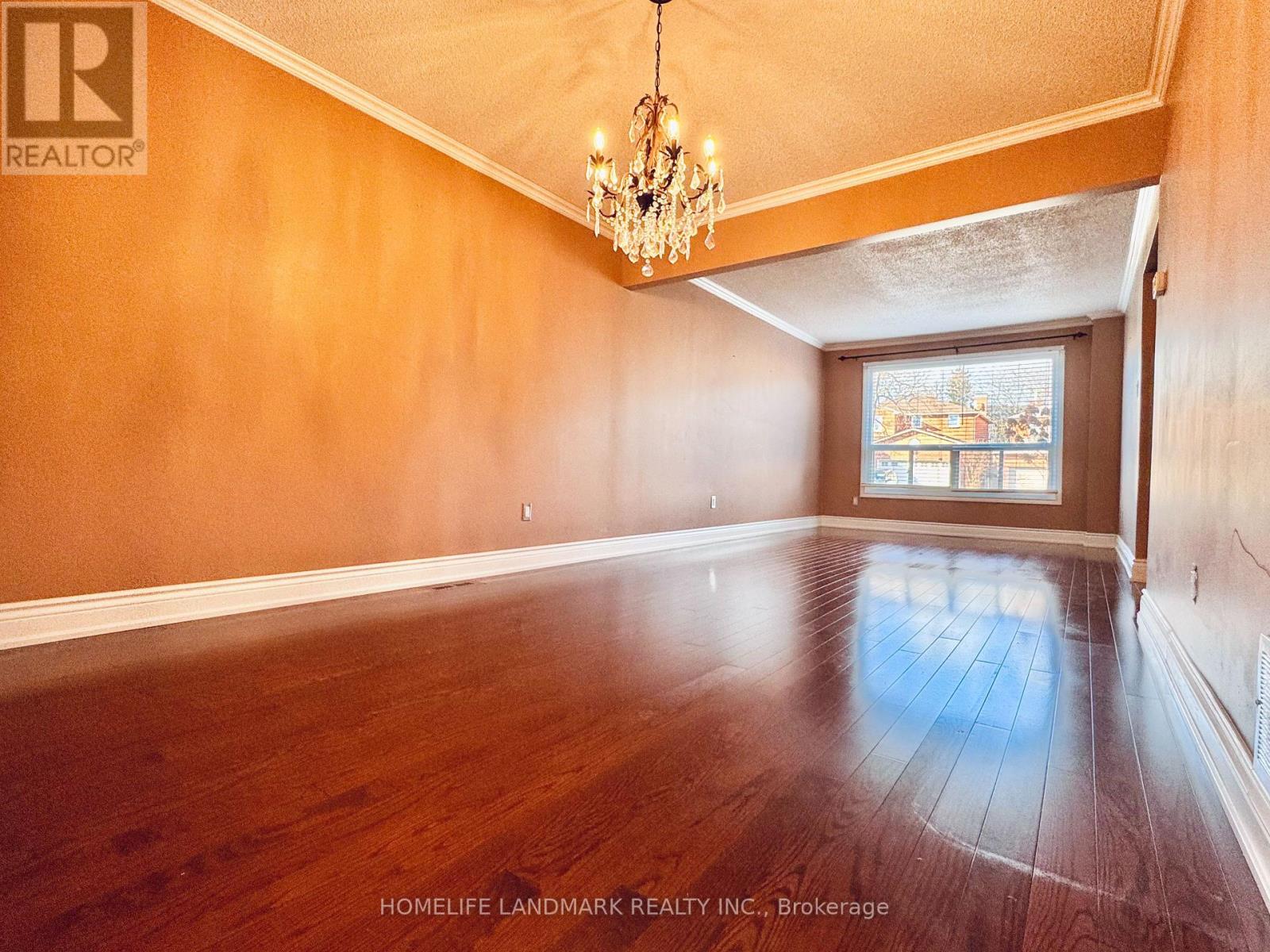 1049 Wetherby Lane E, Mississauga, Ontario  L4W 4R9 - Photo 8 - W13779704