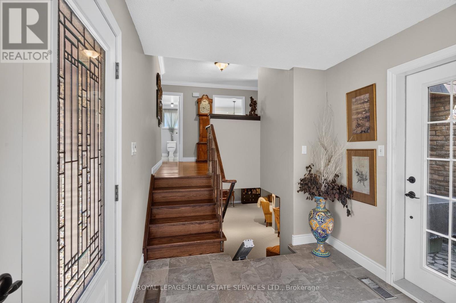247 Spring Garden Road, Oakville, Ontario  L6L 5H5 - Photo 5 - W13779870