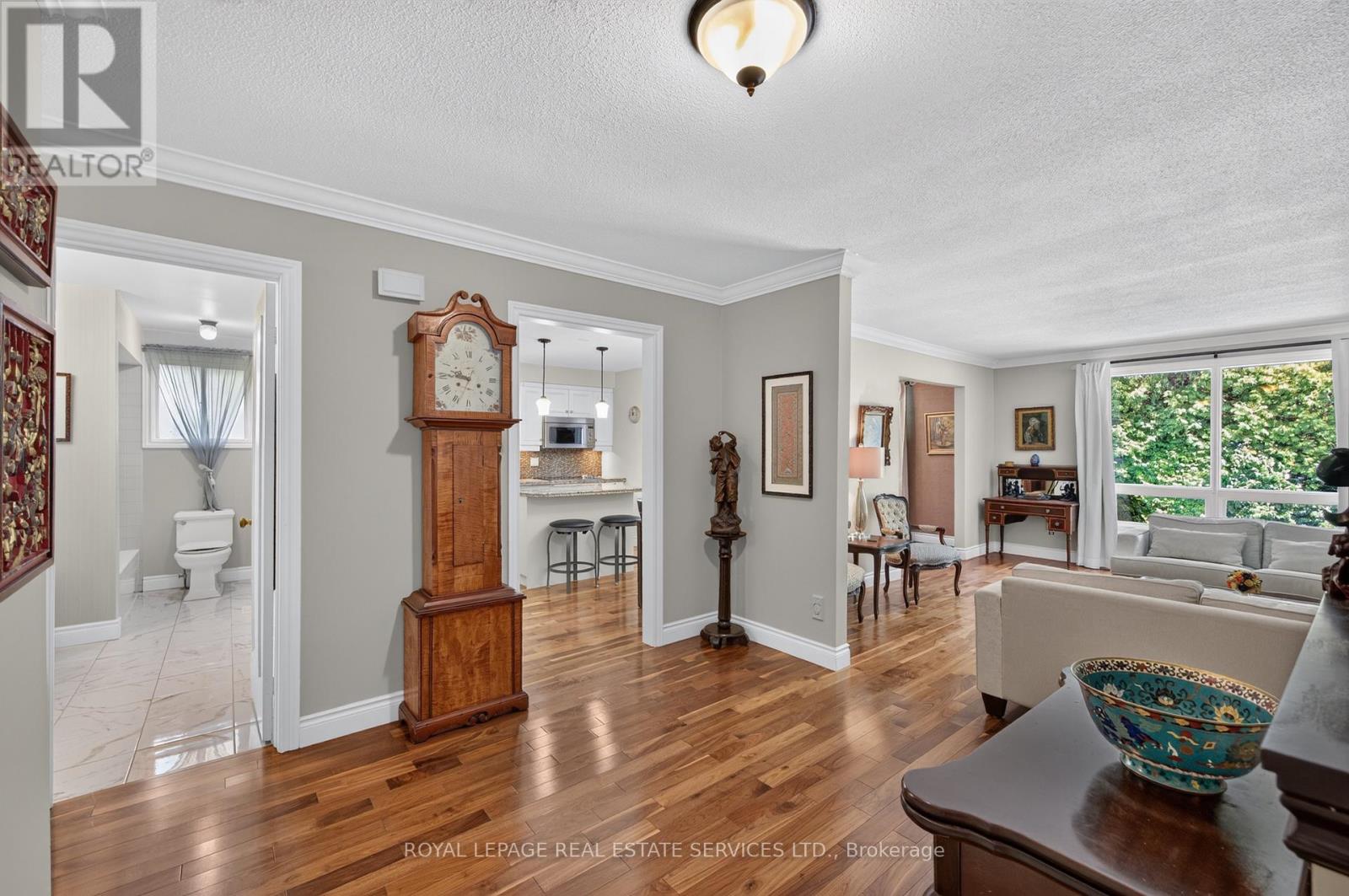 247 Spring Garden Road, Oakville, Ontario  L6L 5H5 - Photo 6 - W13779870
