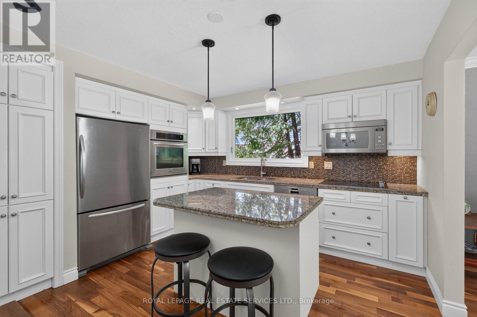 247 Spring Garden Road, Oakville, Ontario  L6L 5H5 - Photo 8 - W13779870