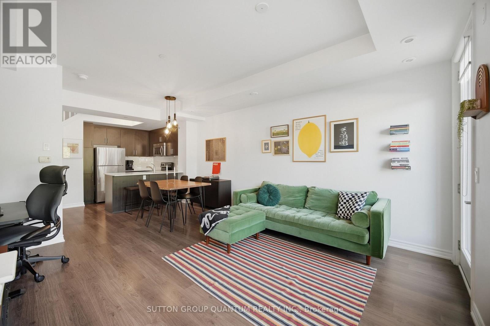 5 - 145 Long Branch Avenue Nw, Toronto, Ontario  M8W 0A9 - Photo 3 - W13779878