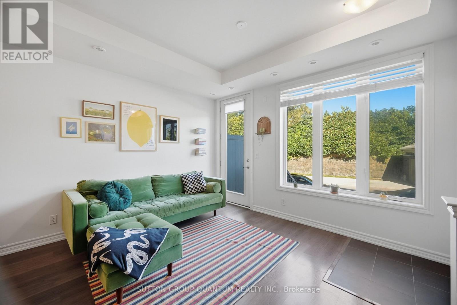 5 - 145 Long Branch Avenue Nw, Toronto, Ontario  M8W 0A9 - Photo 4 - W13779878